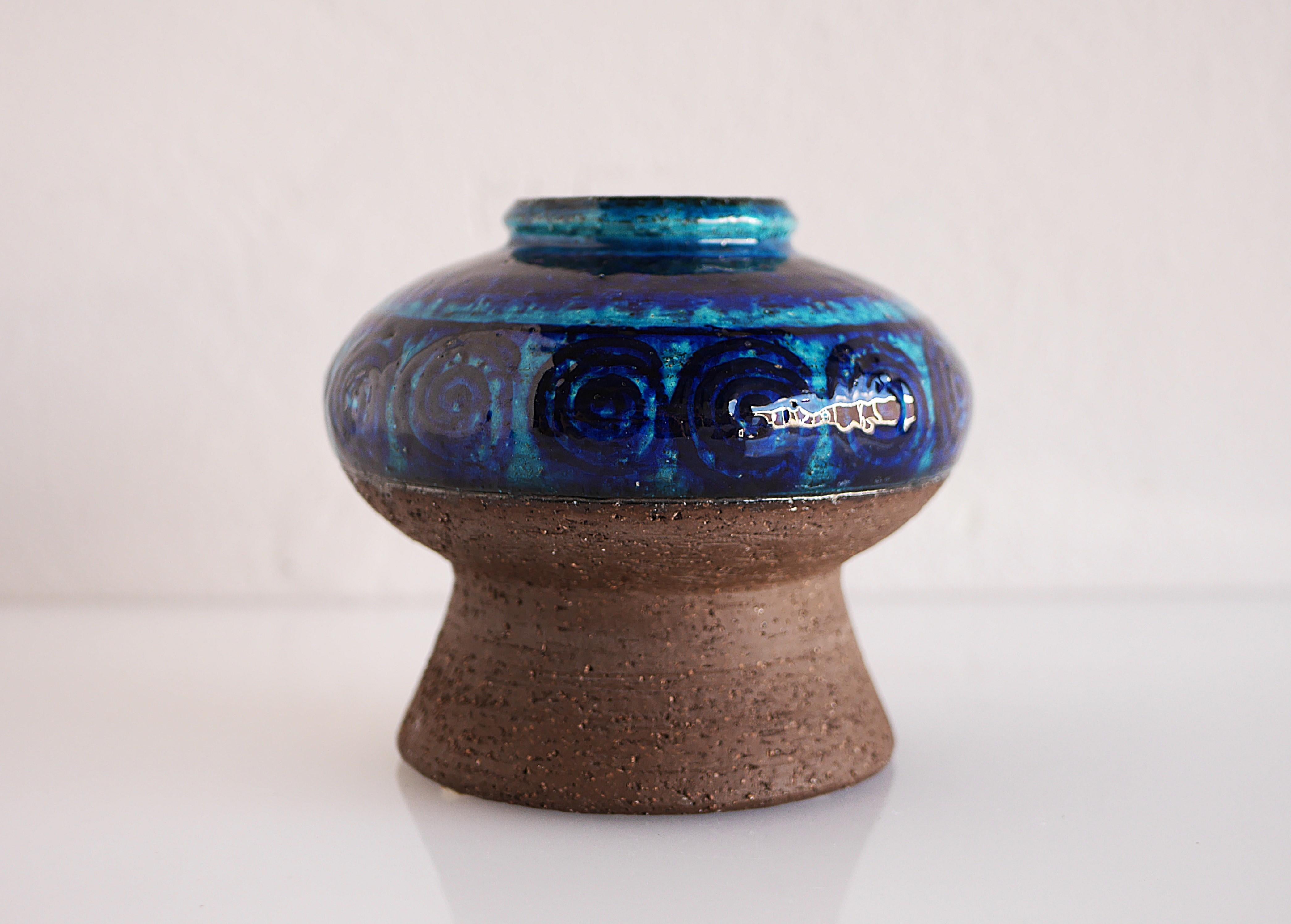 Vase moderniste en faïence d'Inger Persson pour Rörstrand, Suède en vente 3