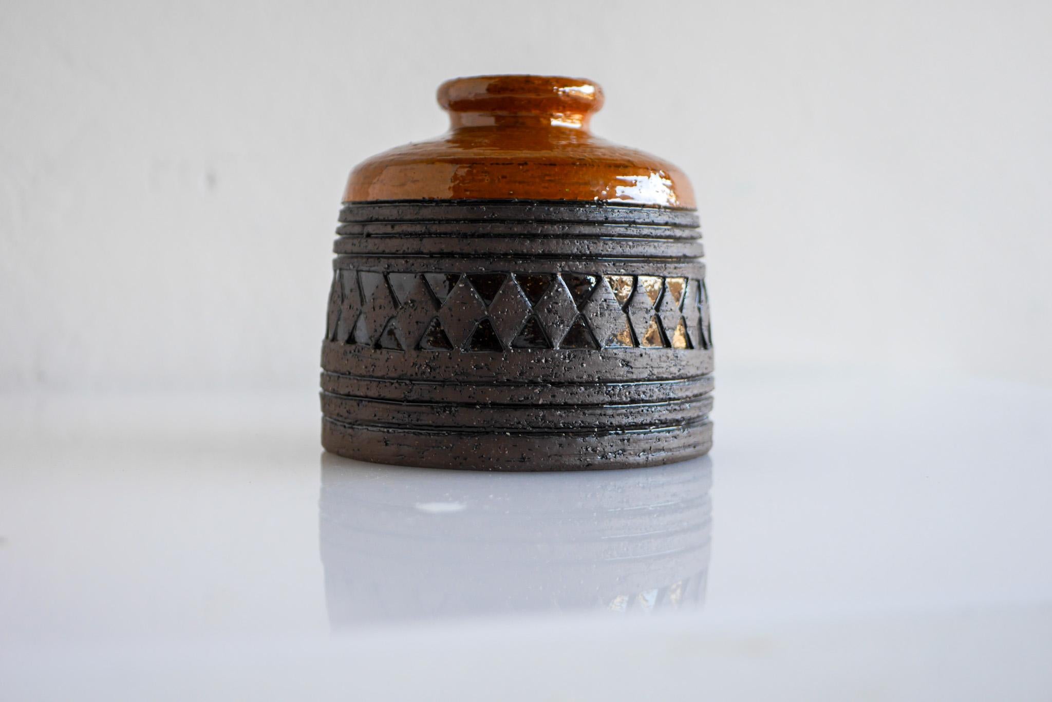 Vaso modernista in terracotta di Inger Persson per Rörstrand, Svezia in vendita 3