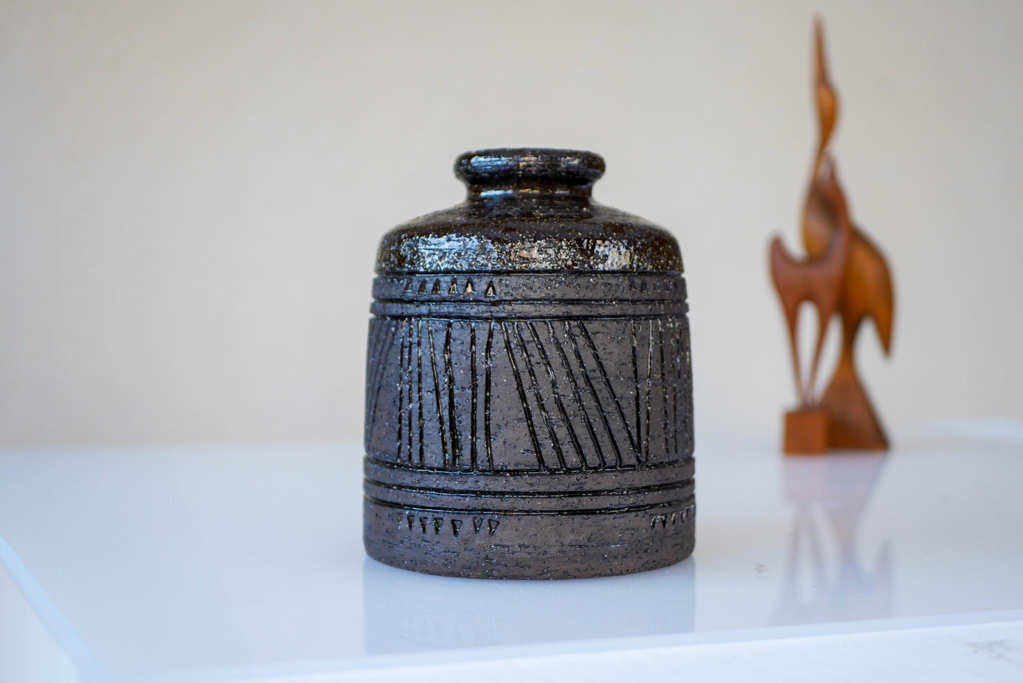 Vaso modernista in terracotta di Inger Persson per Rörstrand, Svezia in vendita 1