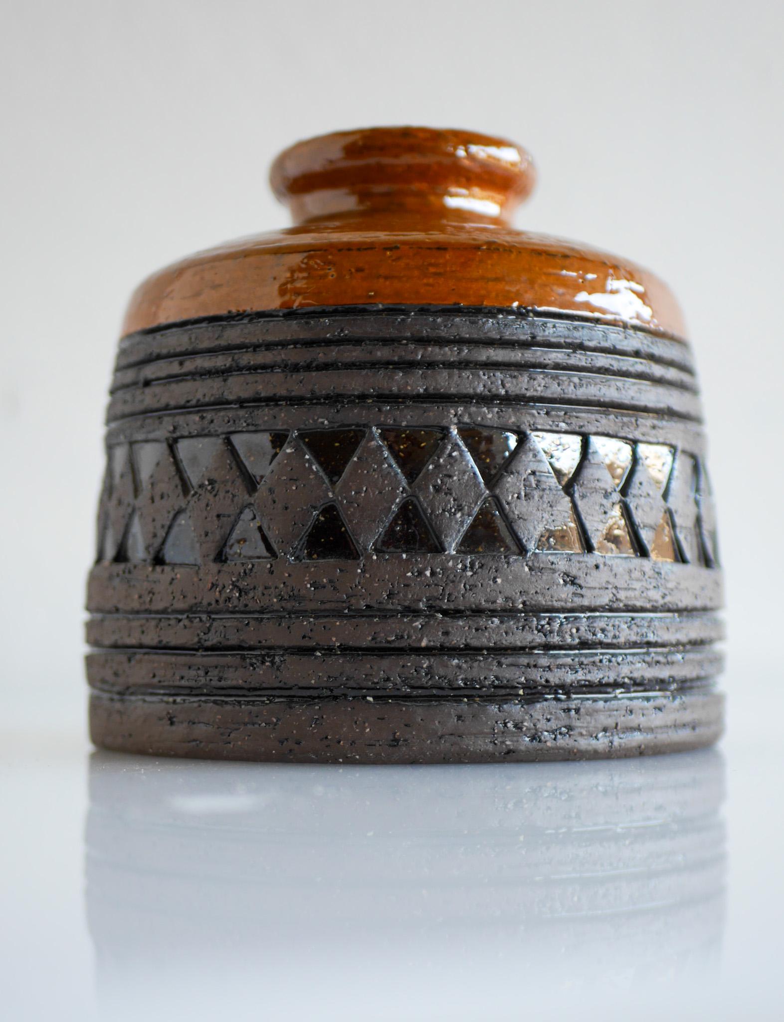 Vaso modernista in terracotta di Inger Persson per Rörstrand, Svezia in vendita 1