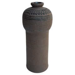 Vaso modernista in terracotta di Inger Persson per Rörstrand, Svezia