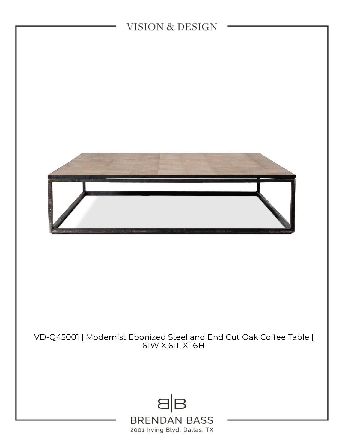 XXIe siècle et contemporain Table basse moderniste en acier ébonisé et chêne à bouts coupés en vente