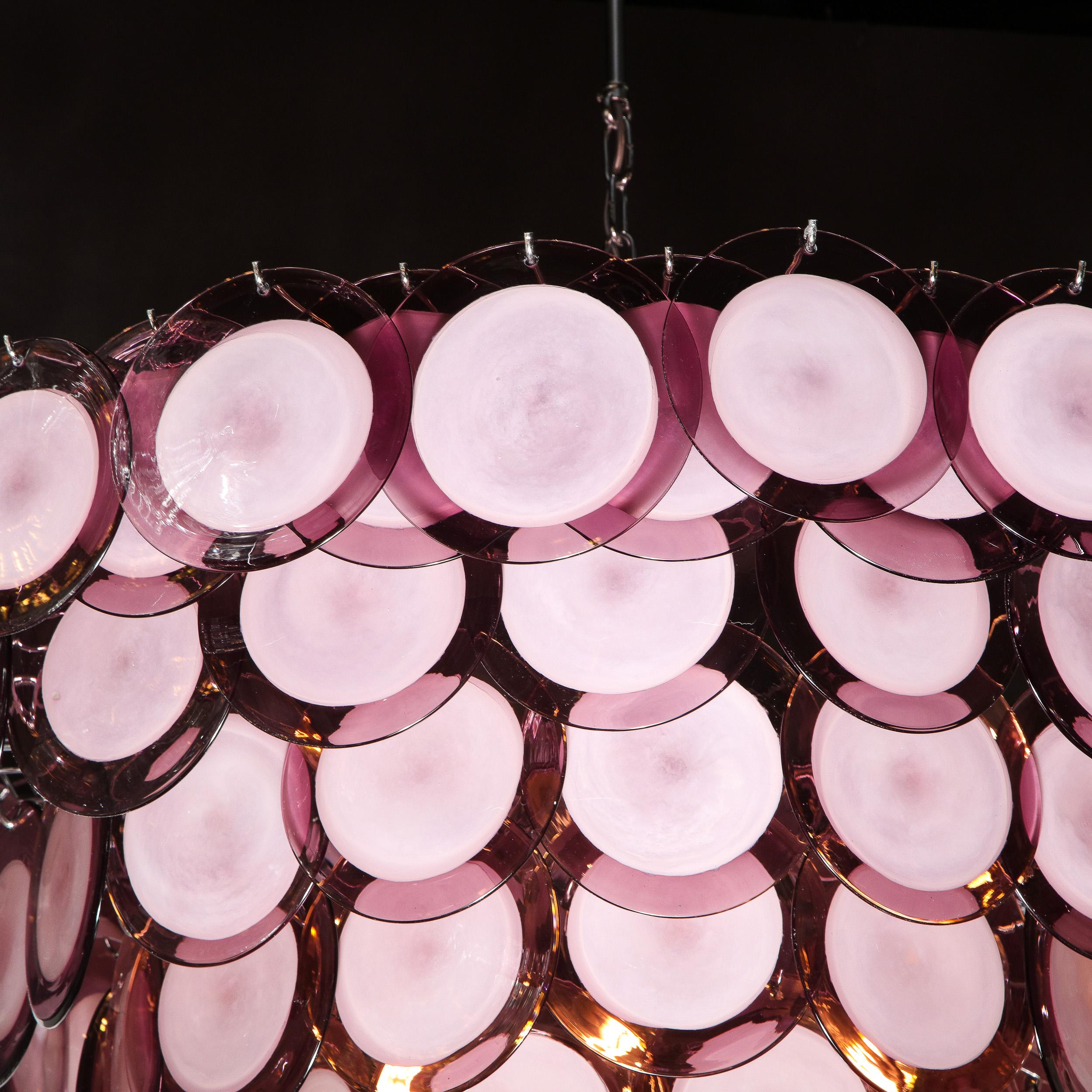italien Lustre moderniste à huit niveaux en améthyste de Murano soufflée à la main avec raccords chromés en vente