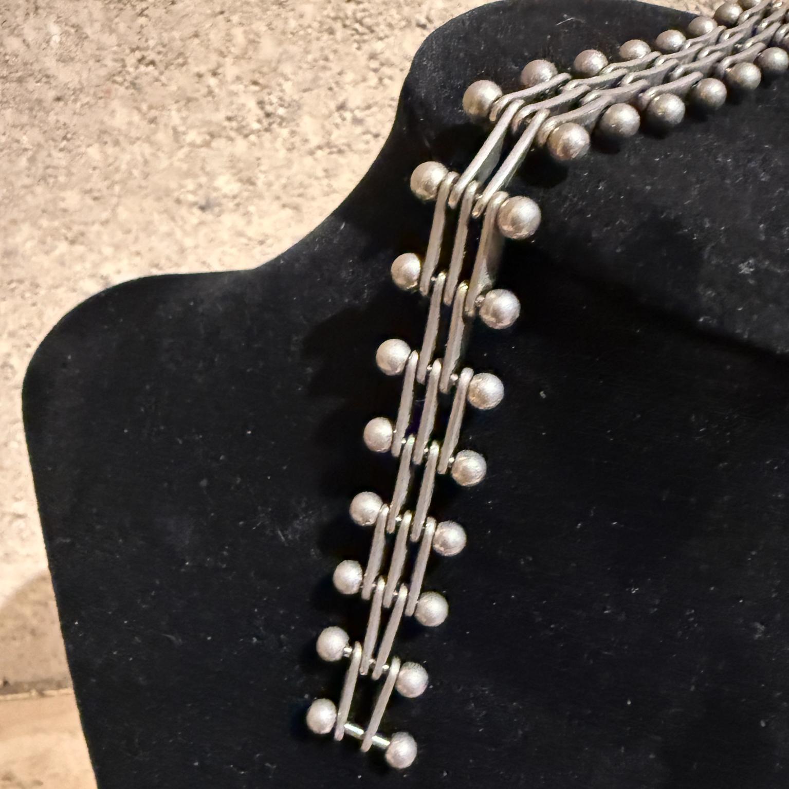 Fin du 20e siècle Modernist Elegant Chain Bracelet Sterling .925 Collectible Jewelry en vente
