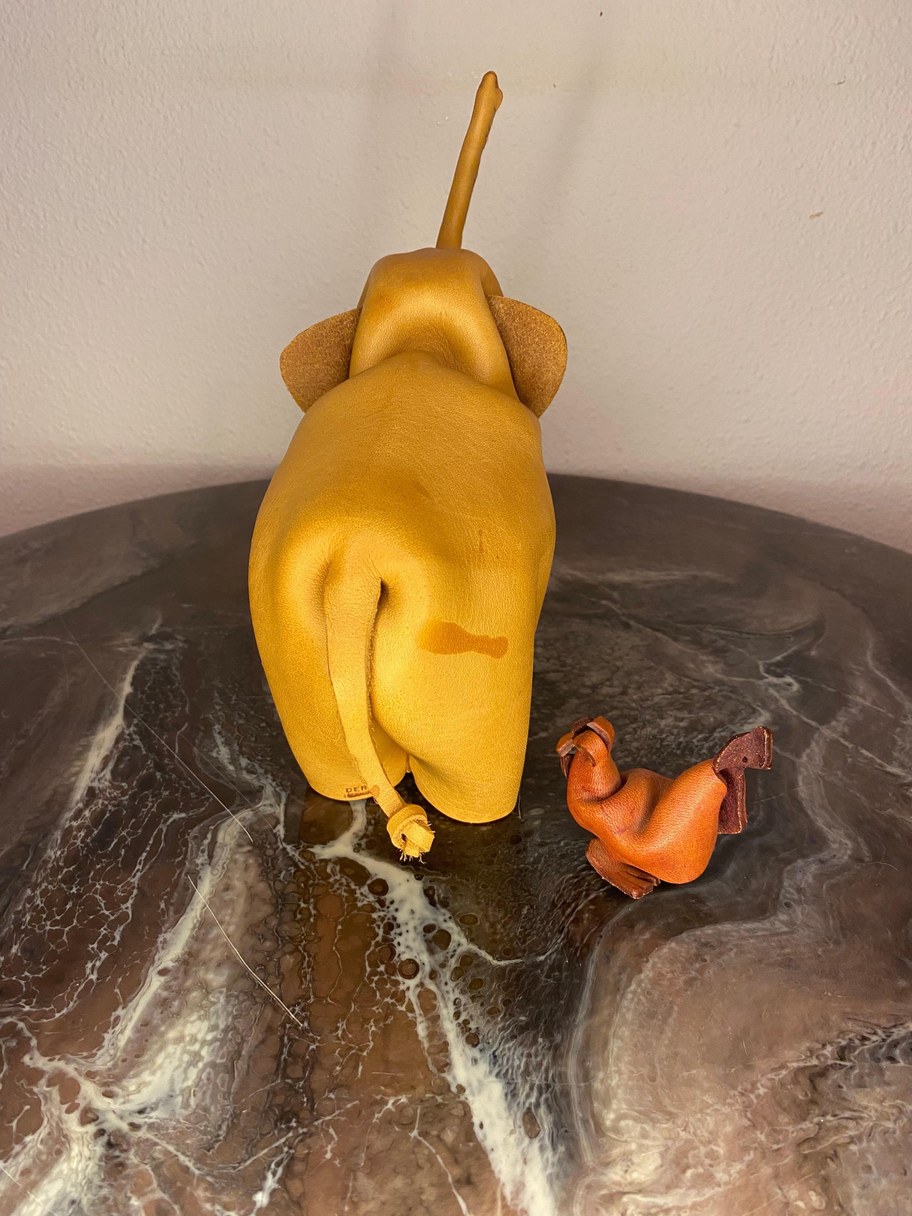 Modernist Elephant and Chicken by Deru Germany For Sale 2