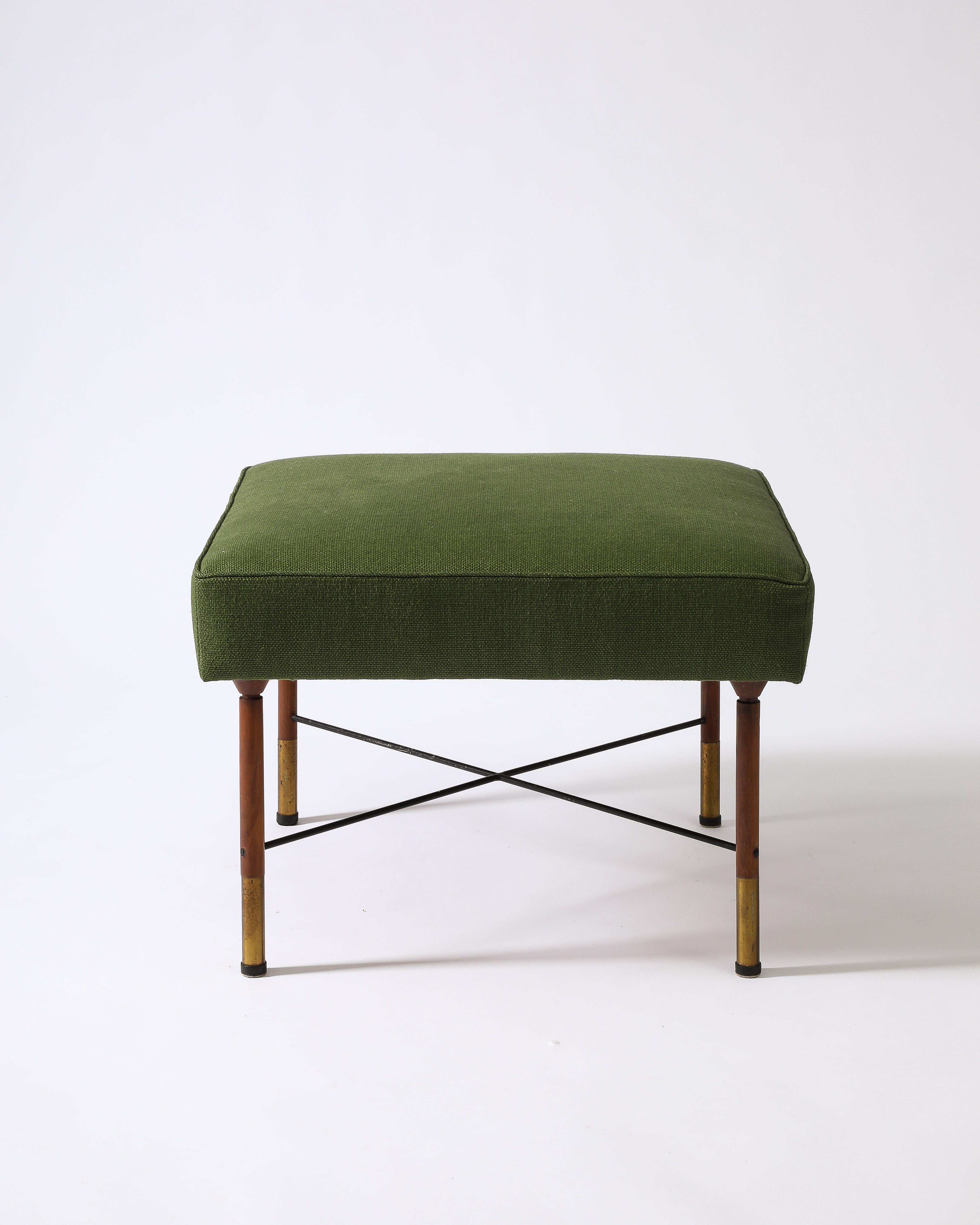 Tabouret/ottoman moderniste en orme, laiton et lin, Italie, vers 1960 en vente 4