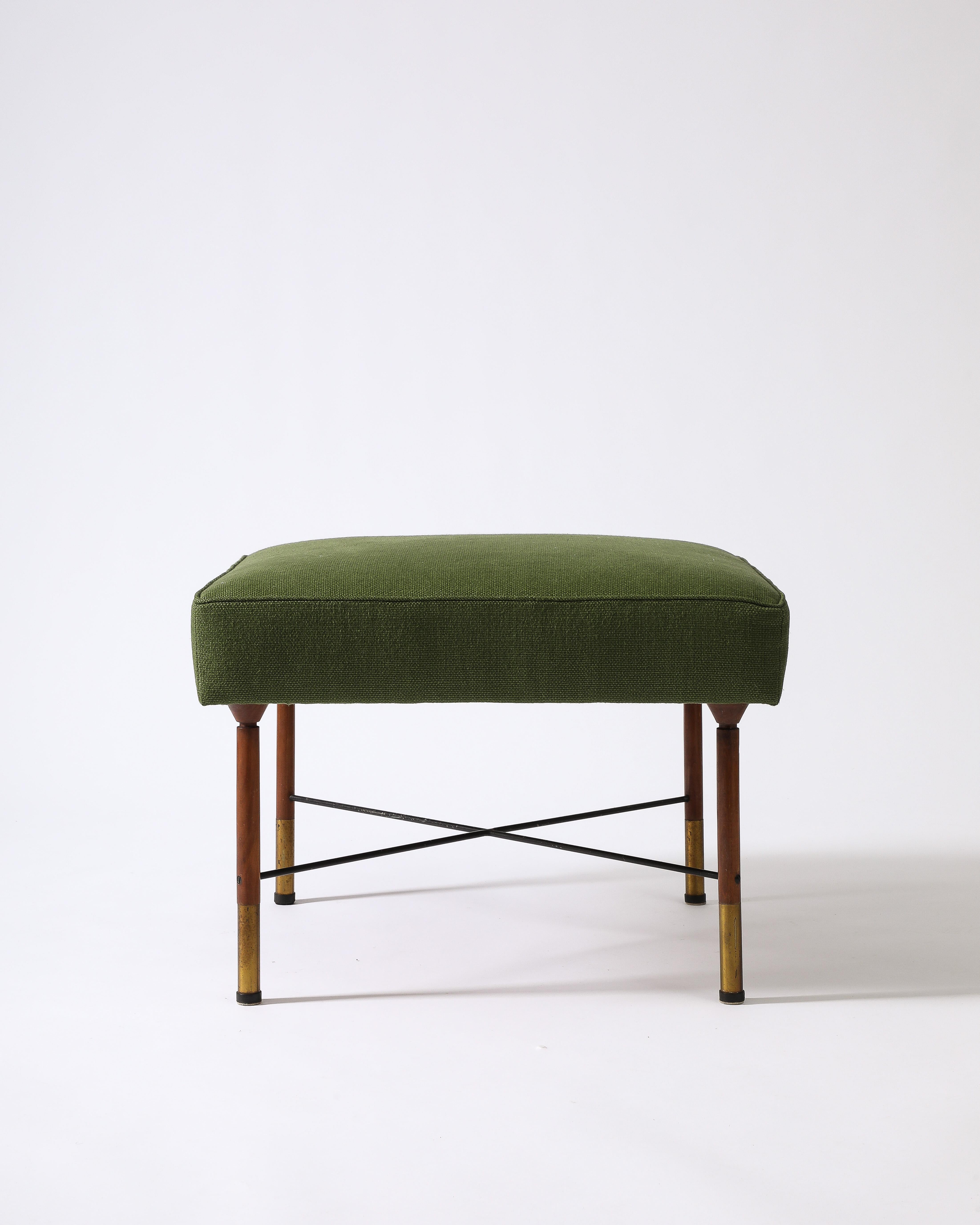 Tabouret/ottoman moderniste en orme, laiton et lin, Italie, vers 1960 en vente 5