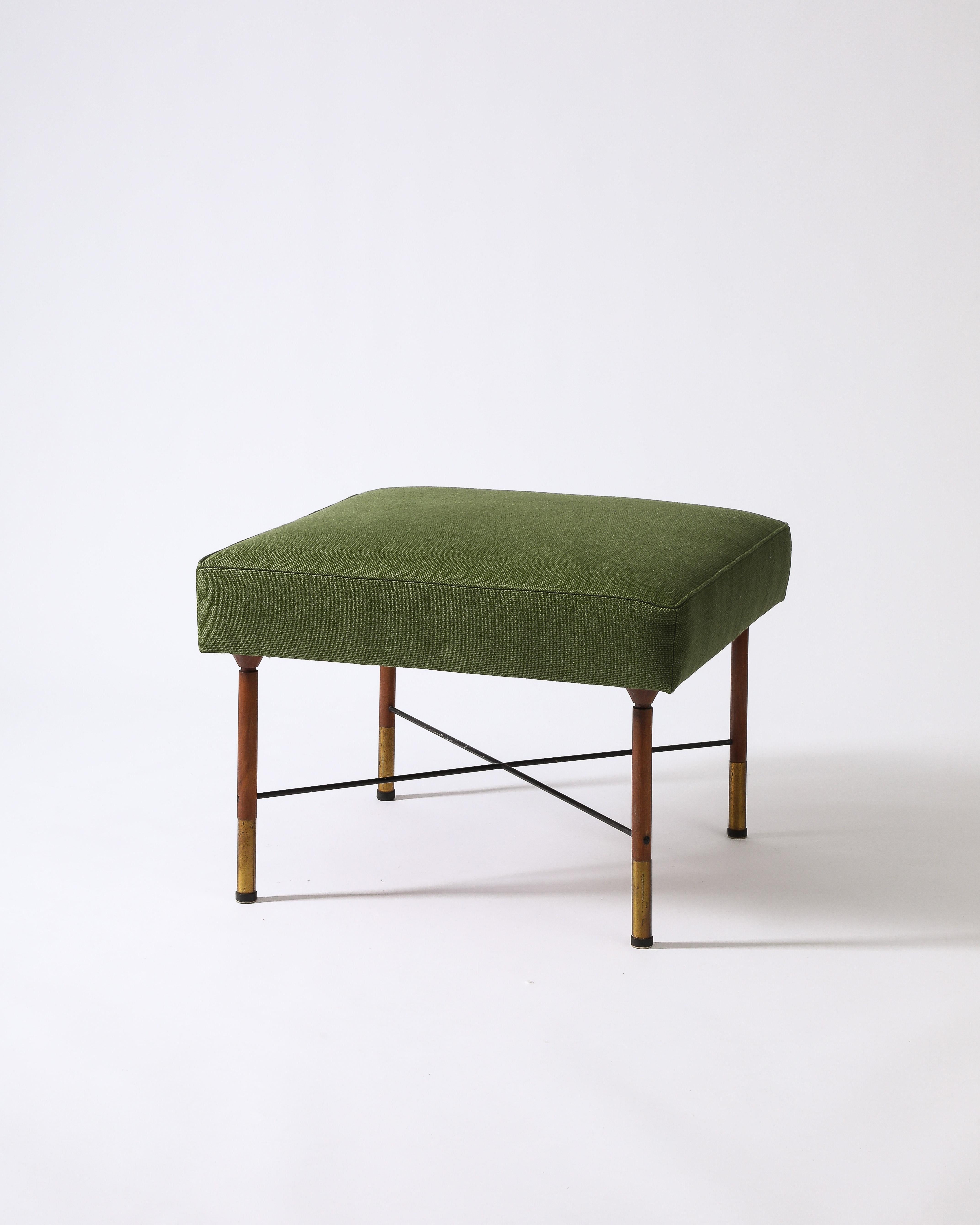 Tabouret/ottoman moderniste en orme, laiton et lin, Italie, vers 1960 en vente 3