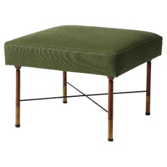 Taburete/Ottoman modernista de olmo, latón y lino, Italia, c. 1960