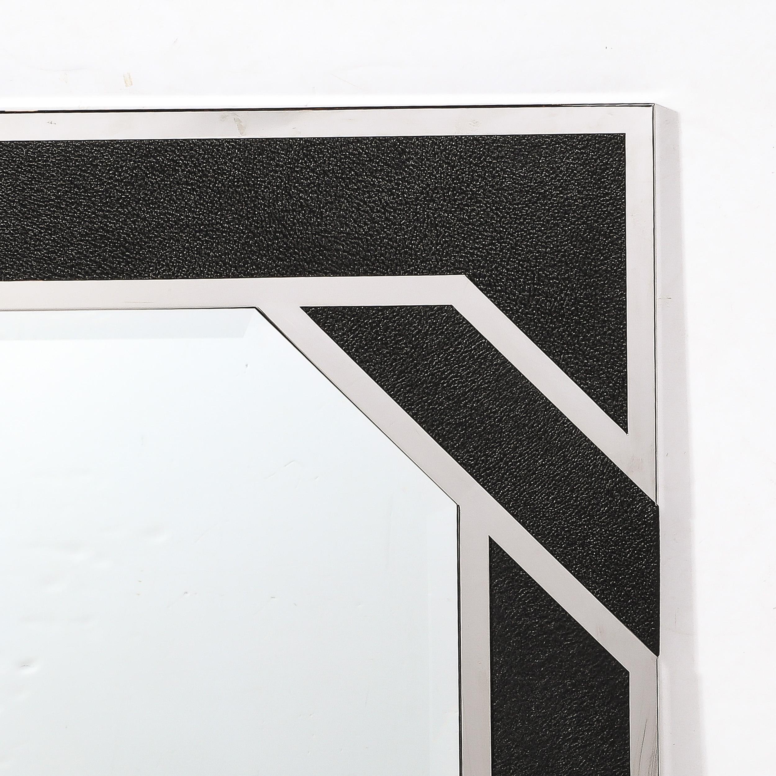 Moderne Miroir géométrique moderniste en cuir embossé et chrome de forme spirale par Lorin Marsh en vente