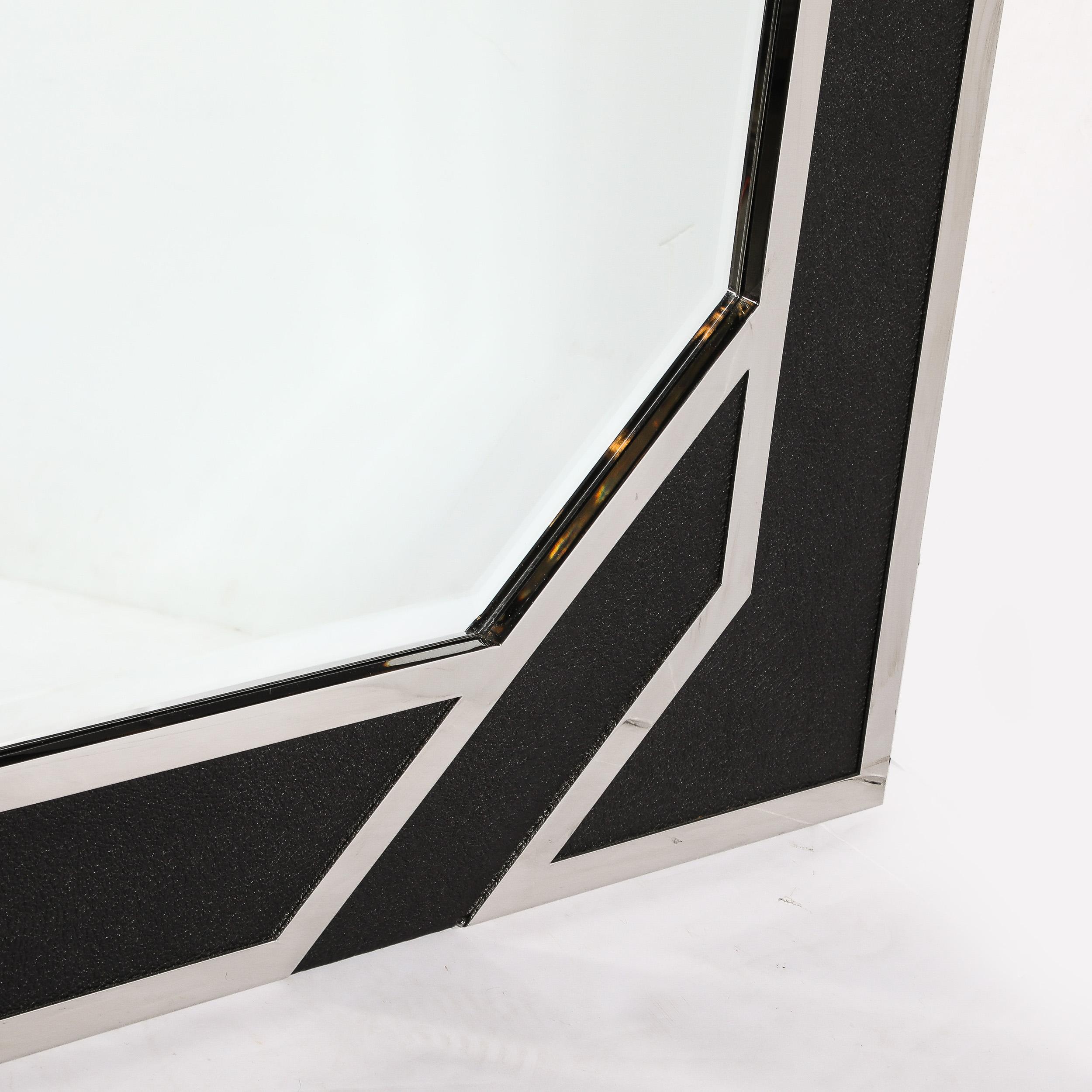 Miroir géométrique moderniste en cuir embossé et chrome de forme spirale par Lorin Marsh en vente 1