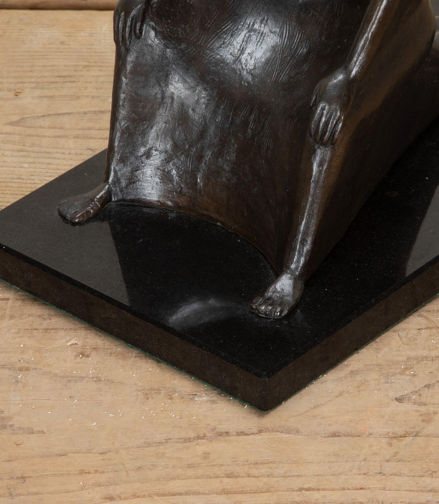 Bronce inglés modernista 