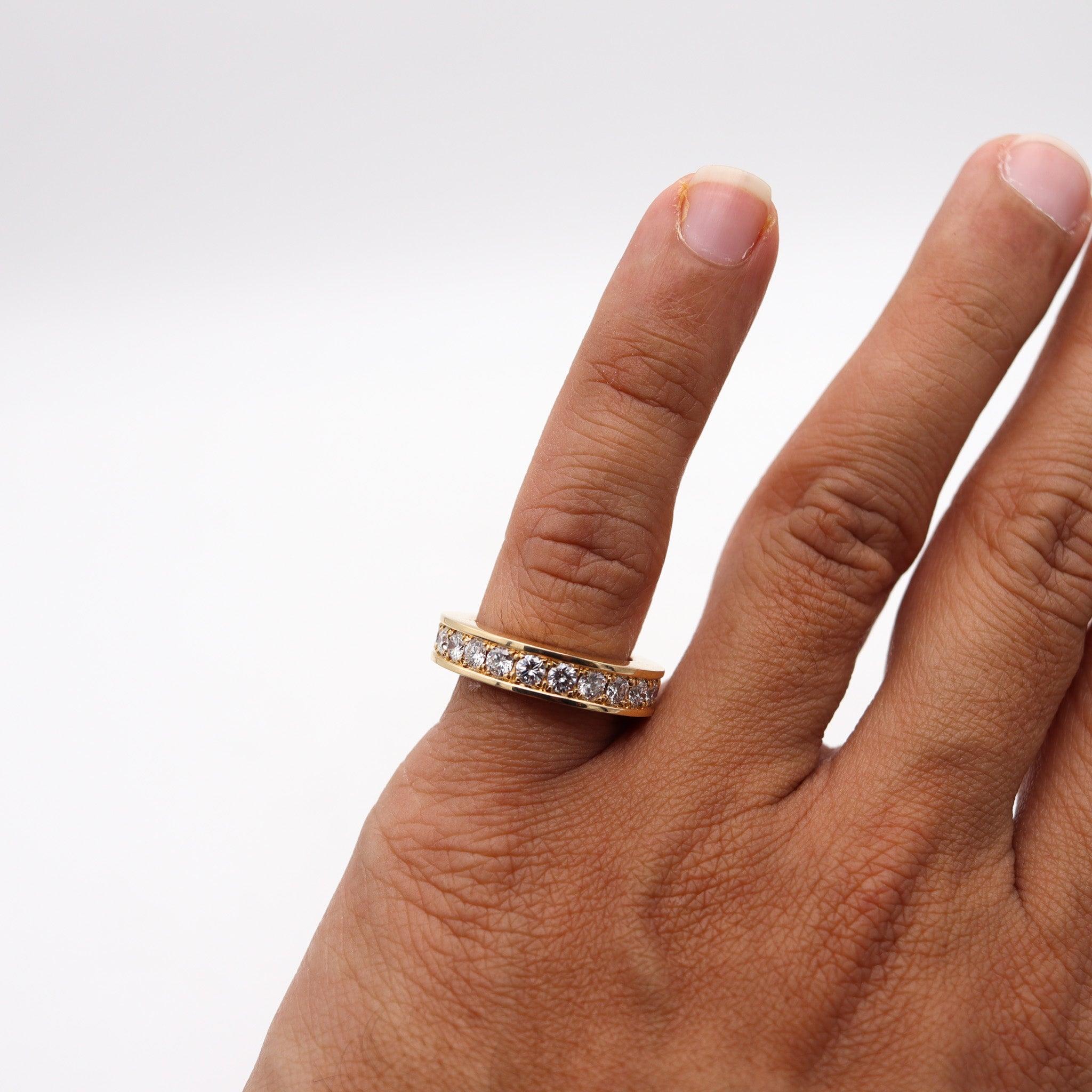Women's or Men's MODERNIST Eternity Ring In Solid 18Kt Yellow Gold With 3.50 Ctw In Diamonds For Sale