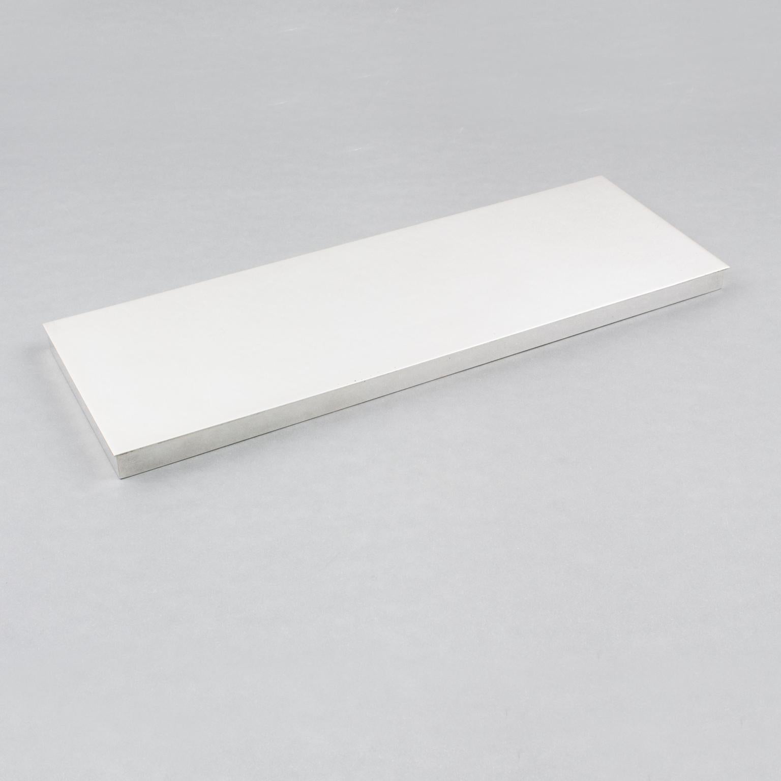 Scatola modernista extra-lunga e piatta in argento, circa 1960 in vendita 4