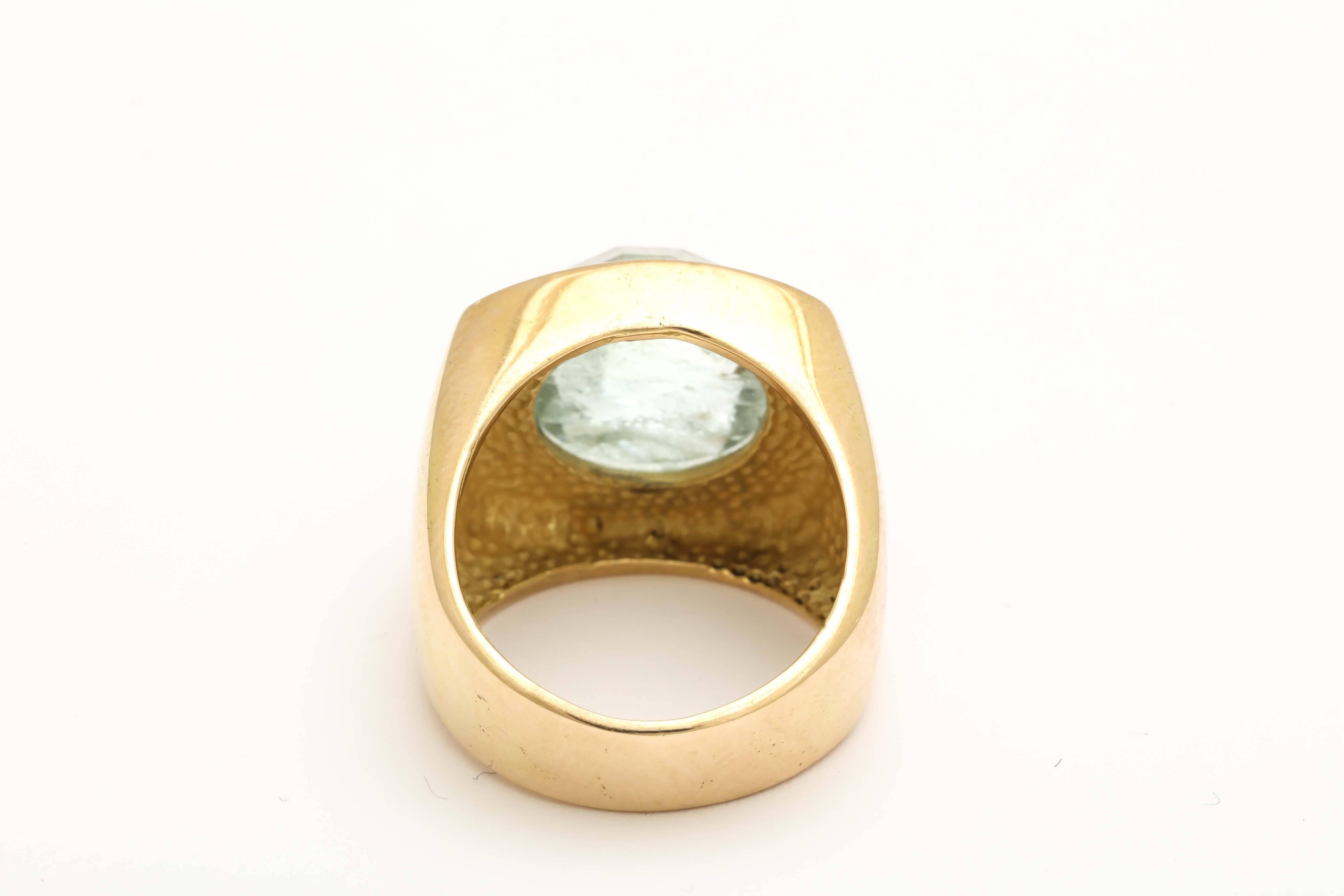 Modernist Faceted Aqua and Gold Ring In Excellent Condition For Sale In New York, NY