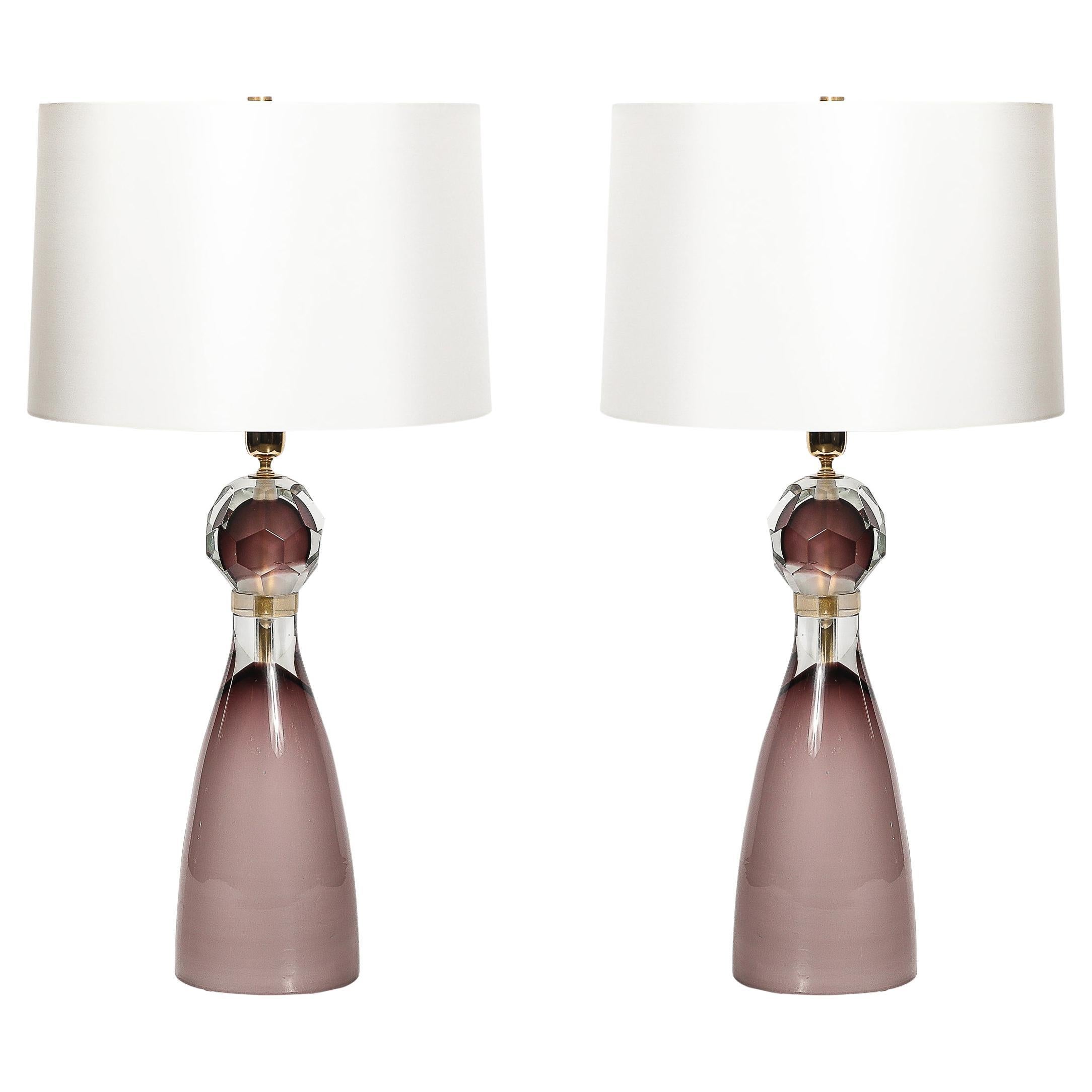 Modernist Facettiert Geräuchert Amethyst Murano Glas Sanduhr Form Tischlampen im Angebot