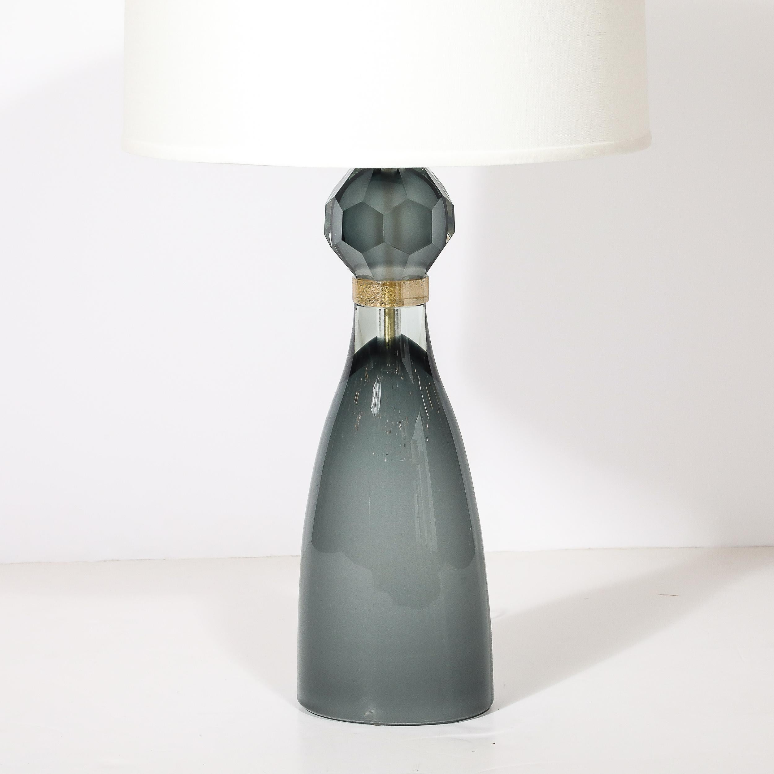 Modernist Faceted Smoked Graphite Murano Glass Hourglass Form Table Lamps (Italienisch) im Angebot