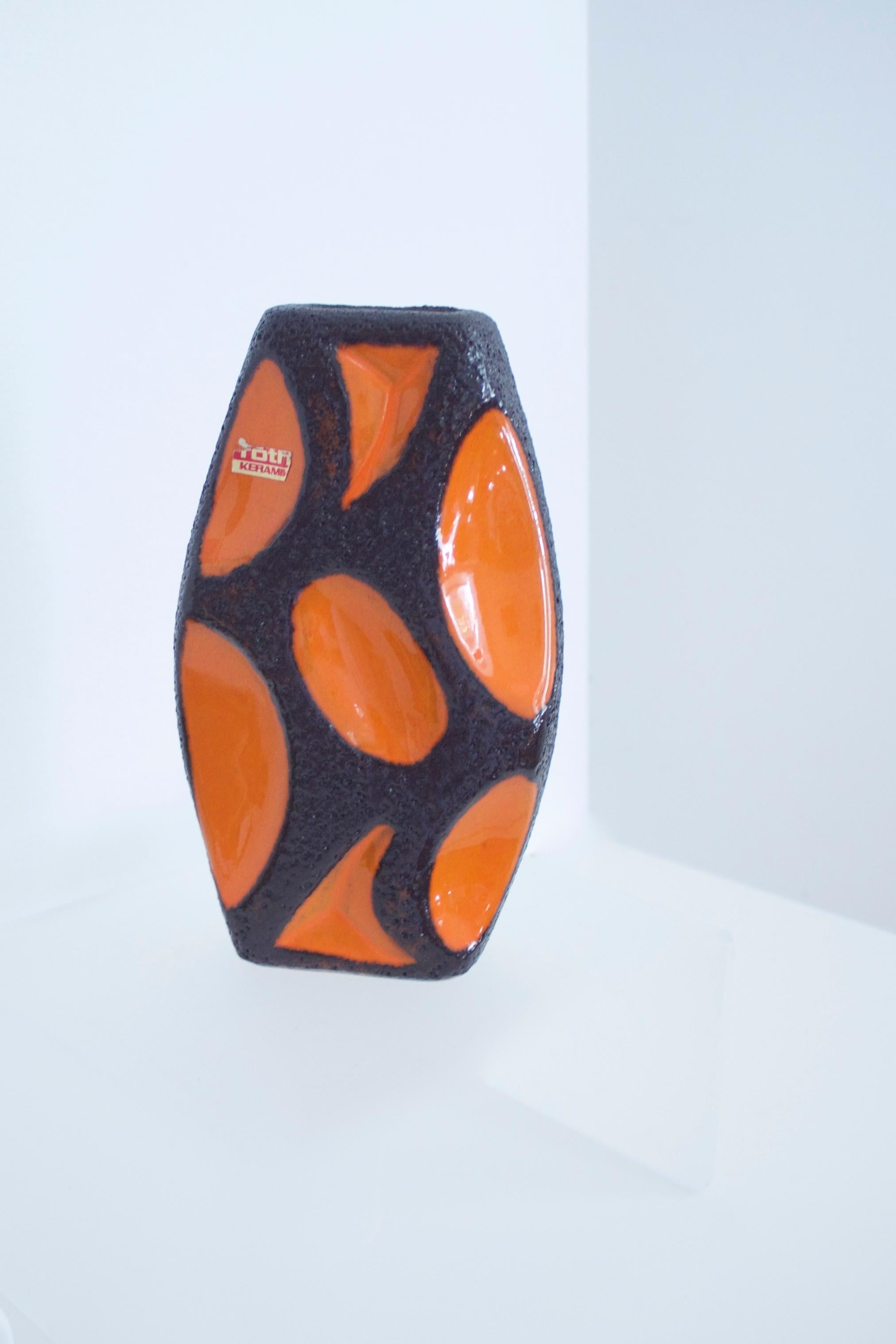 Modernistische fette Lava-Keramik-Raute 309 Vase, 1970er Dorothea Roth im Zustand „Hervorragend“ im Angebot in Halstead, GB