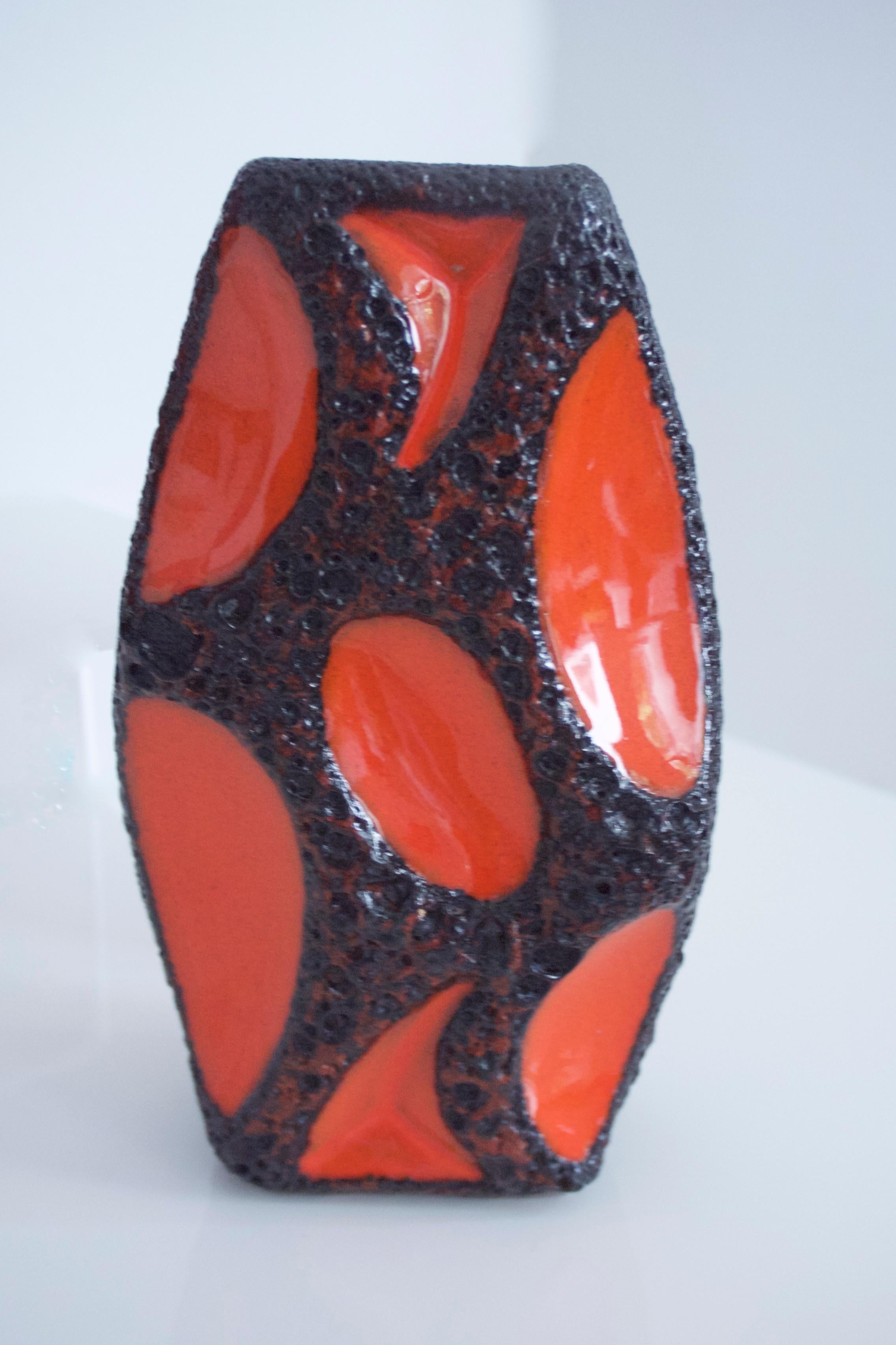 Modernist Fat Lava Ceramic Vases by Roth Banjo 313 and Lozenge 309 Vases, 1970s For Sale 4