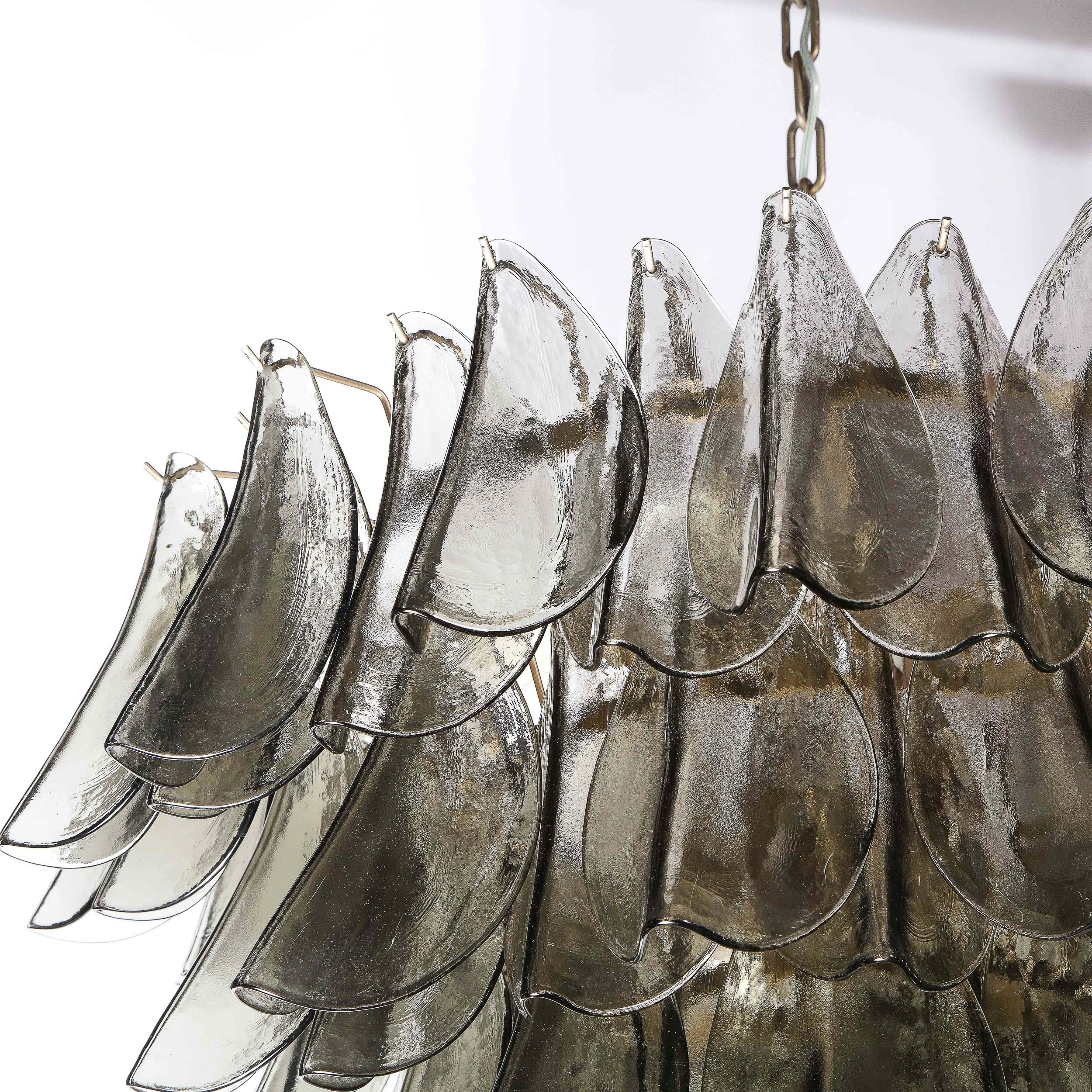 Araña modernista de plumas de cristal topacio ahumado de Murano y bronce al aceite Siglo XXI y contemporáneo en venta