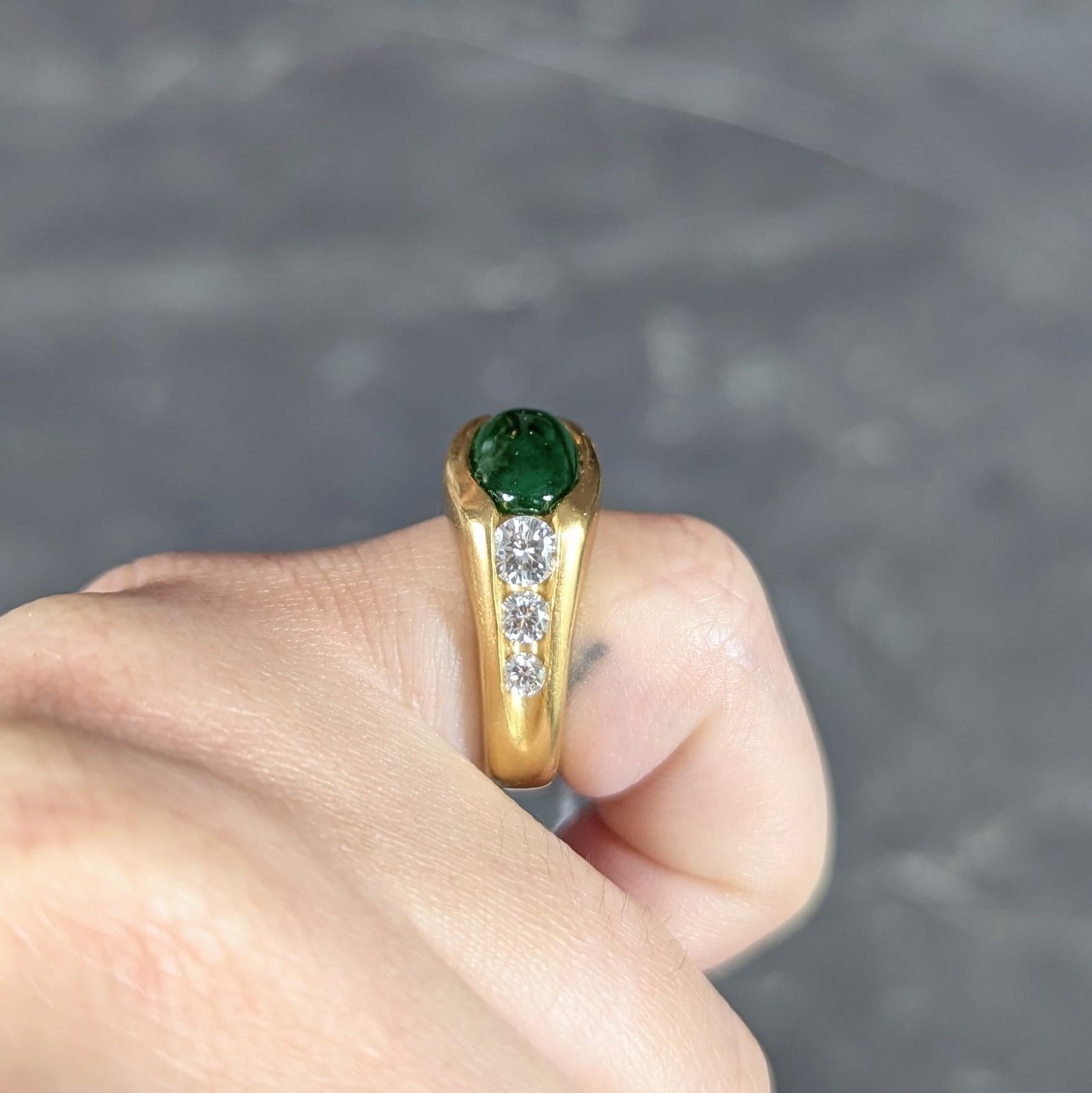 Bague cannelée moderniste Fei Cui en or jaune 18 carats avec diamants et jadéite en vente 3