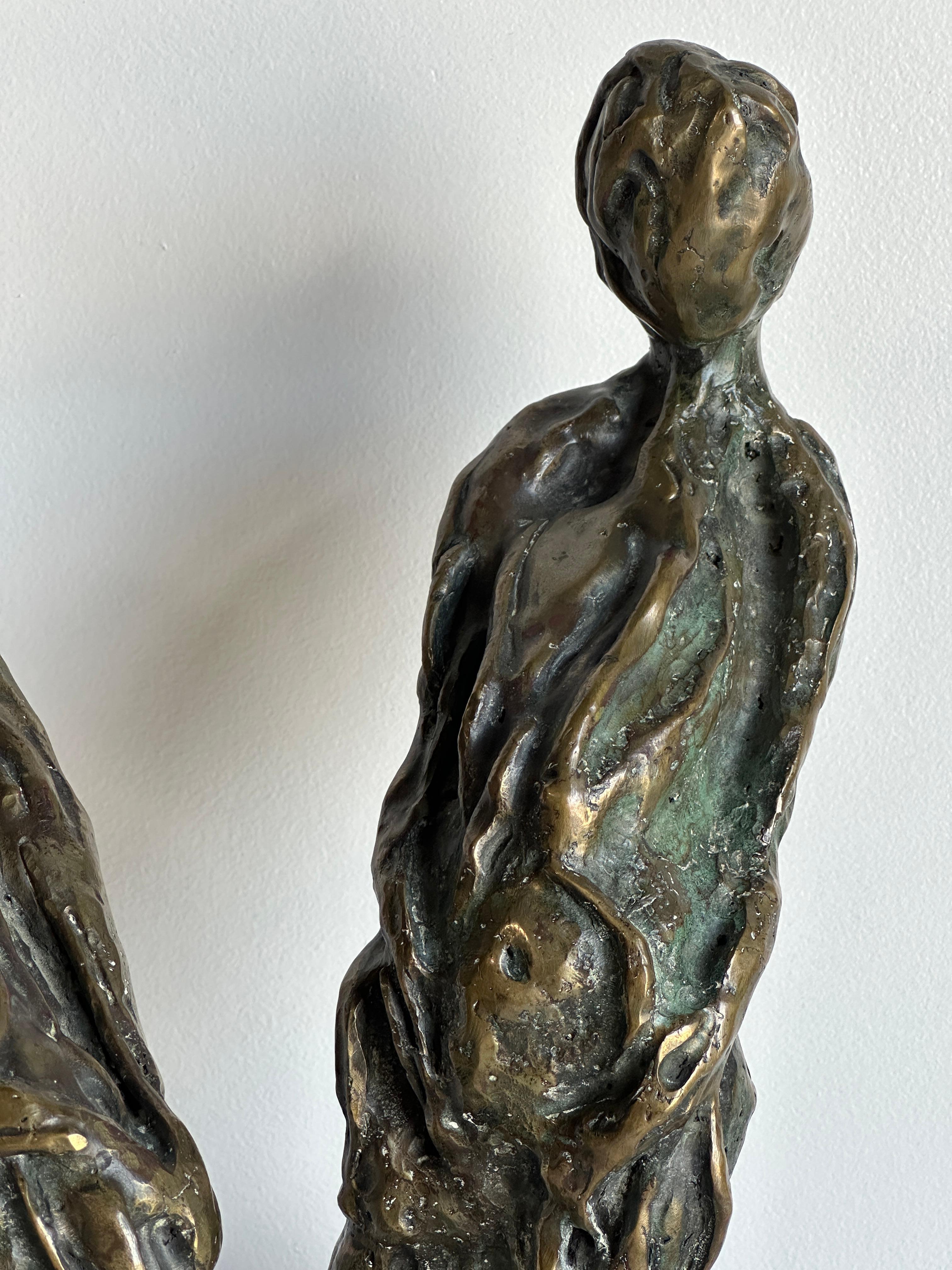 Bronze Paire de sculptures abstraites figuratives modernistes en vente
