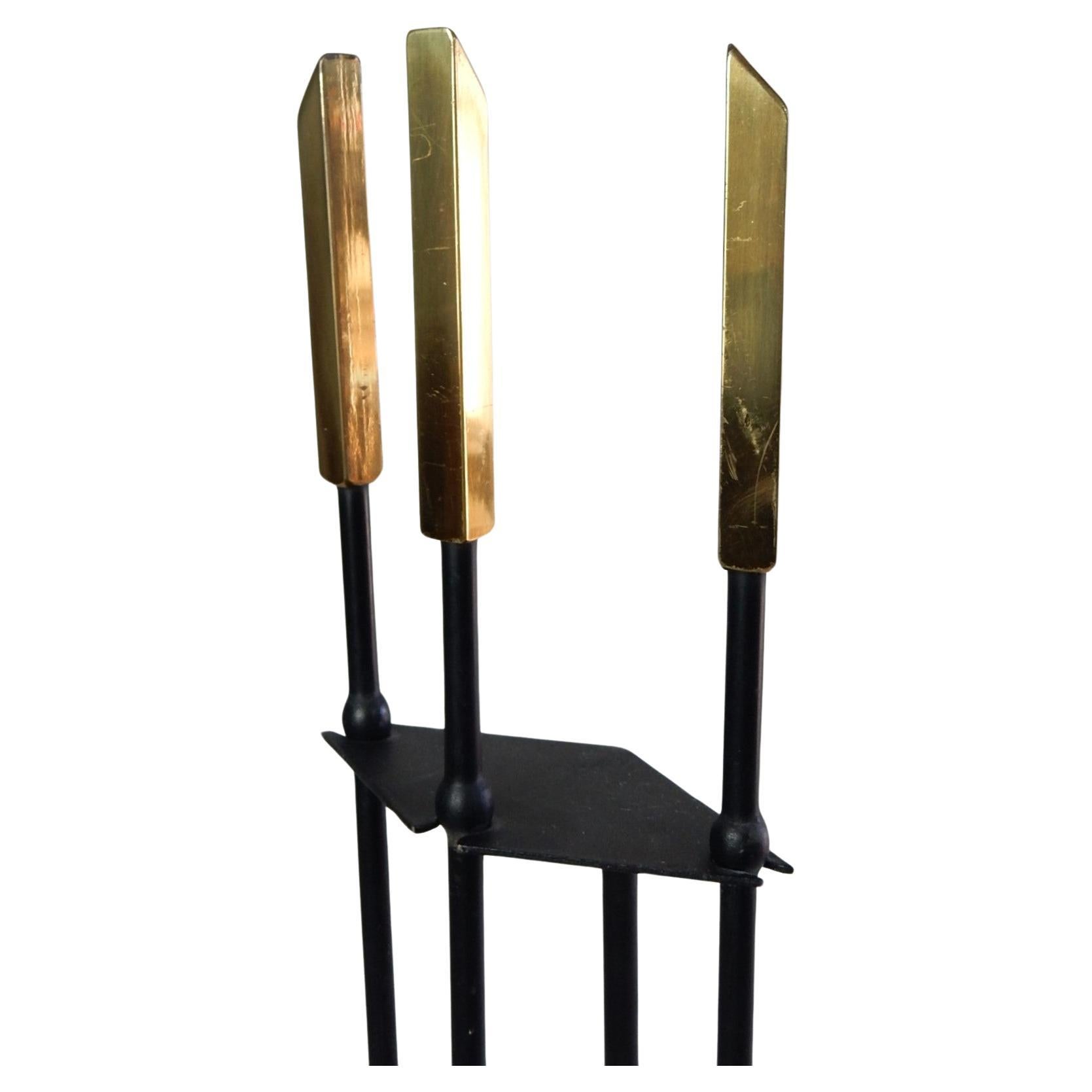 American Modernist Fireplace Tool Set in Brass & Iron 1960's  For Sale