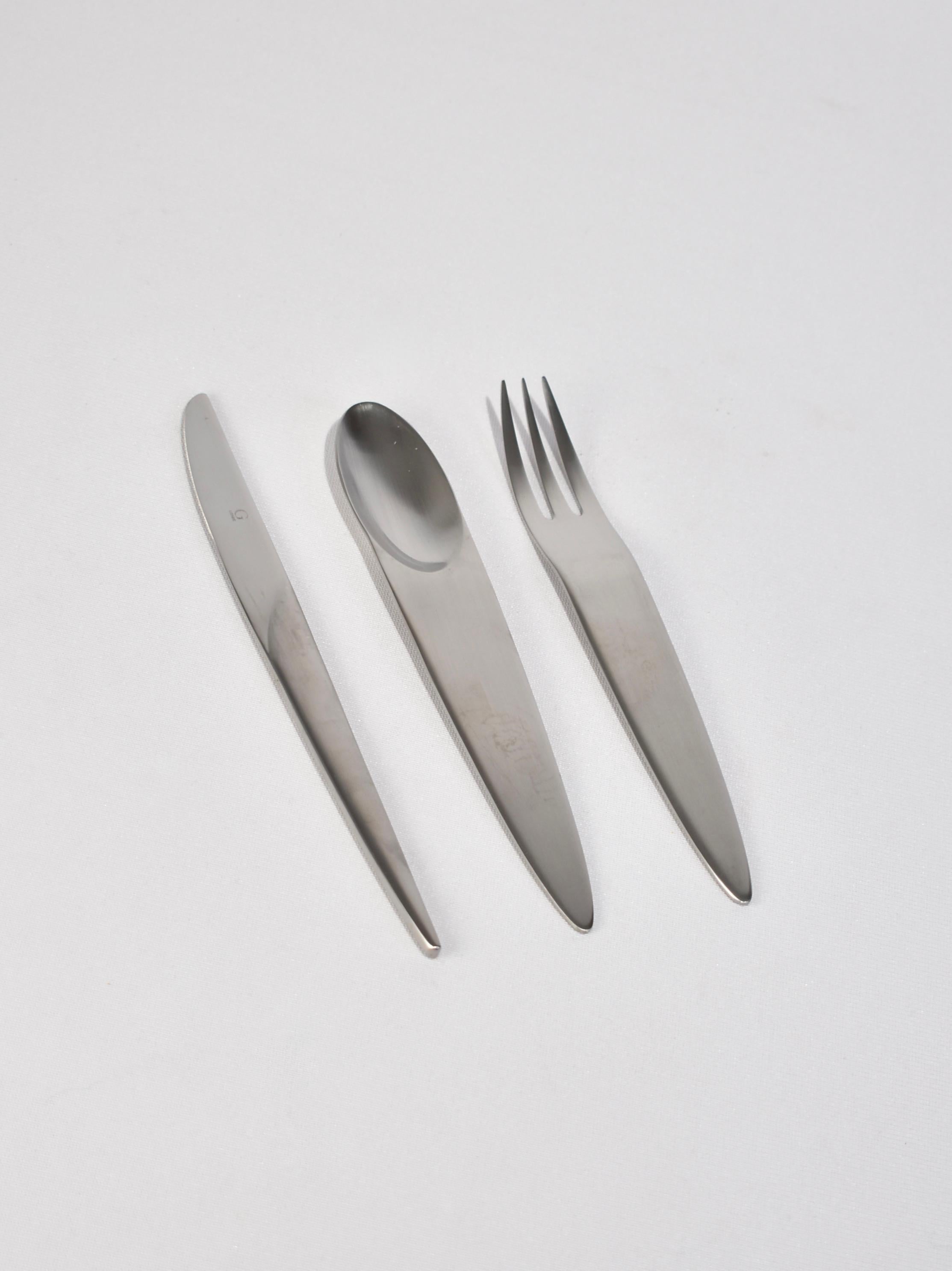 Rare stainless steel modernist flatware set of three by Gense. Crafted in Sweden.

Purchase includes one set of three pieces. Multiple sets available.

Dimensions:
Knife: 8 in (20.32 cm) long
Spoon: 7.5 in (19.05 cm) long
Fork: 7.5 in (19.05 cm)