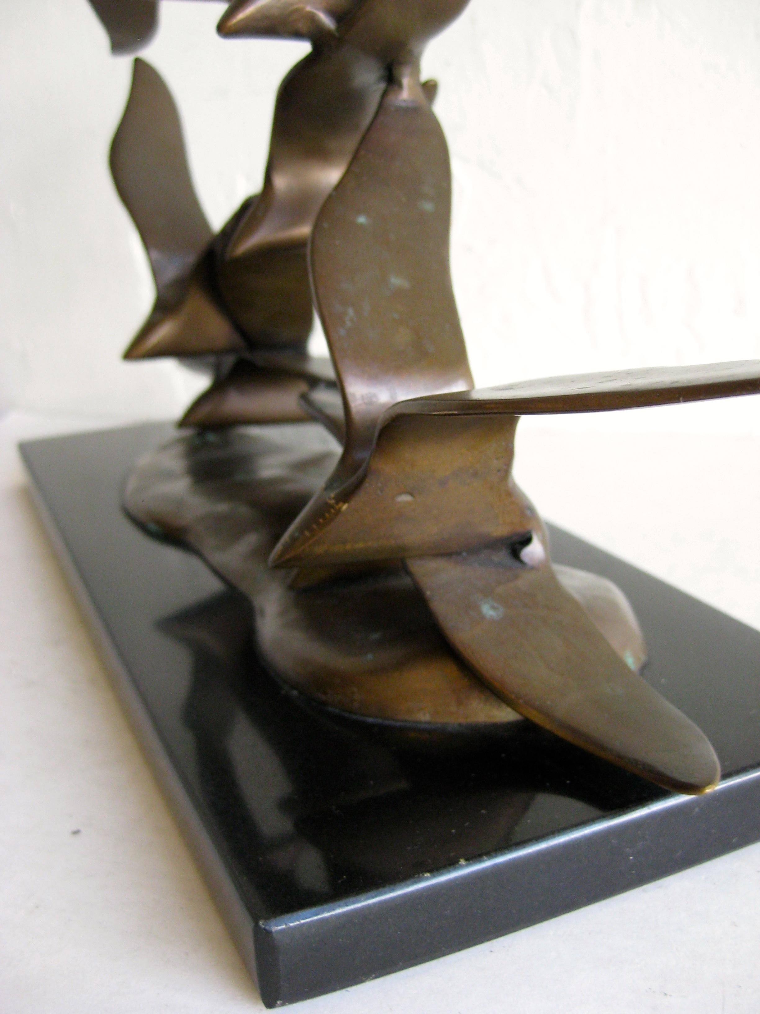 Scultura modernista di gabbiani in volo in bronzo su marmo Curtis Jere Era in vendita 3