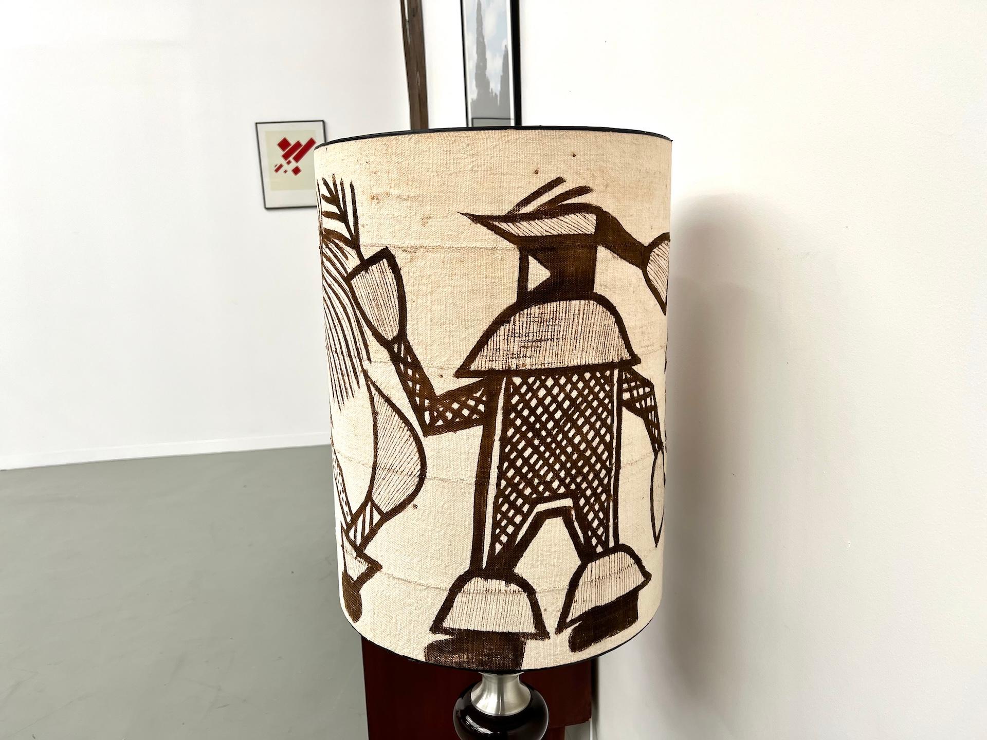 Lampada da terra modernista degli anni '70 in alluminio spazzolato in vendita 5