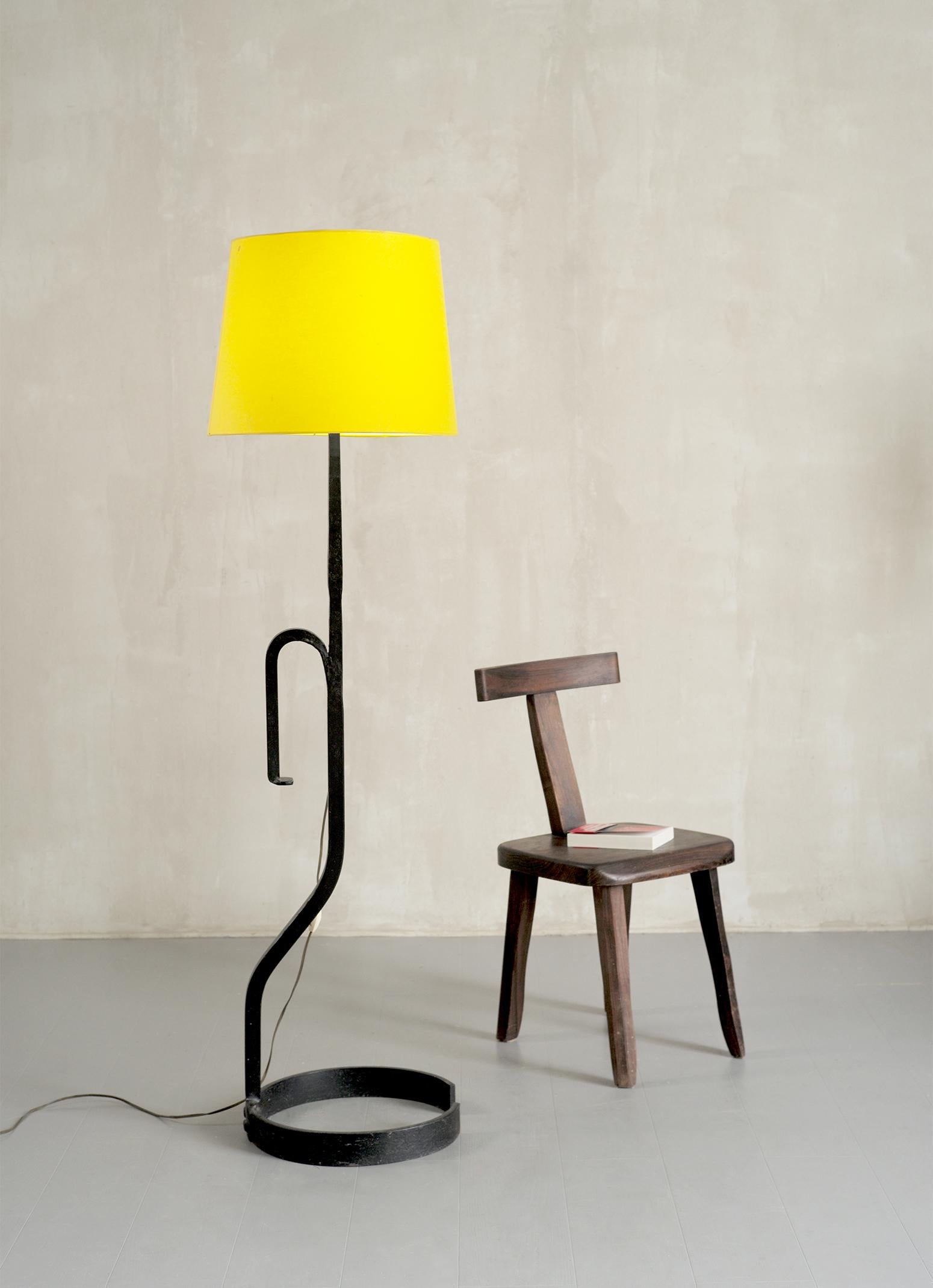 Modernist Floor Lamp in Wrought Iron, France, 1960 For Sale 7