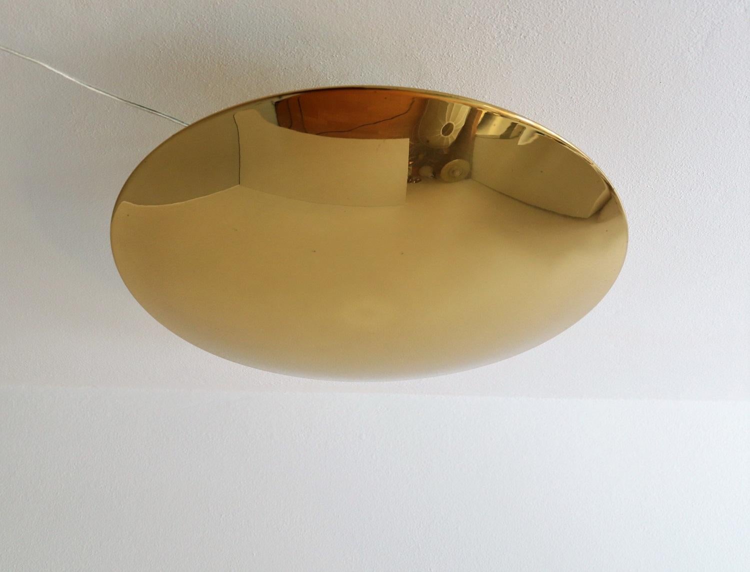 Modernist Flushmount or Wall Light in Brass by Florian Schulz, 1980s In Good Condition In Morazzone, Varese