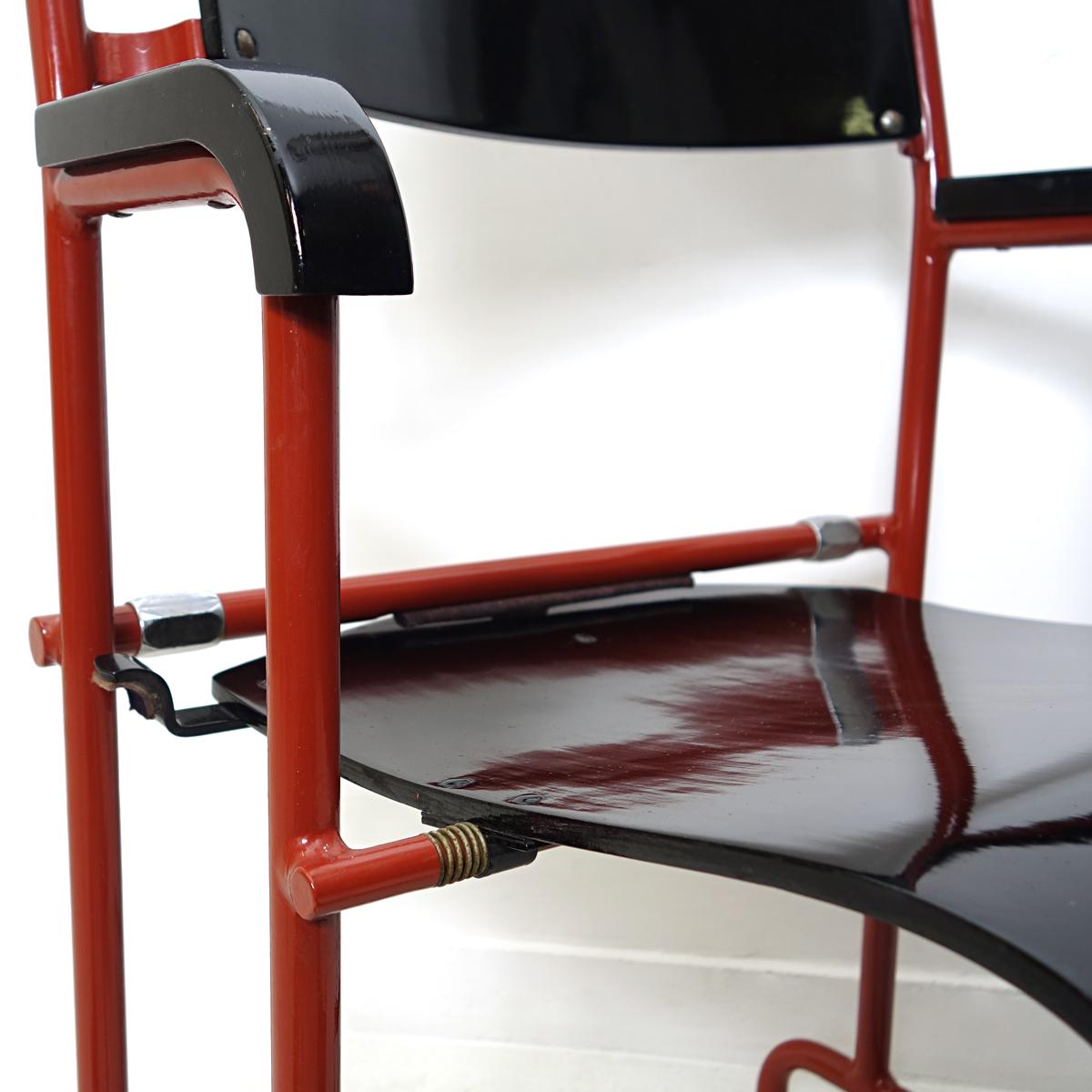 Modernist Folding Chair by Gerrit Rietveld for Hopmi in Red Metal and Black Wood 10