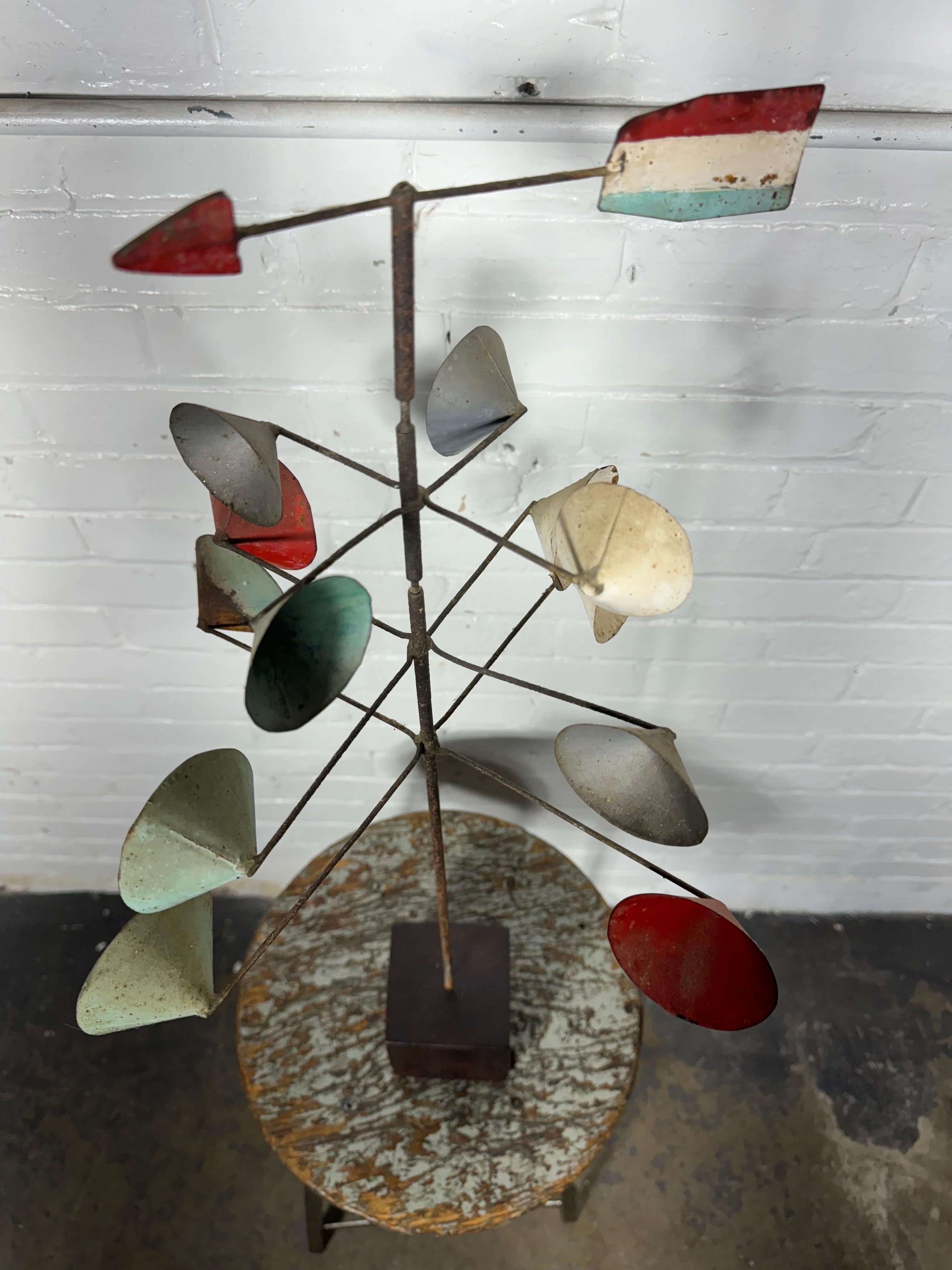 Peint Girouette sculpturale moderniste de style George Nelson/ Calder en vente