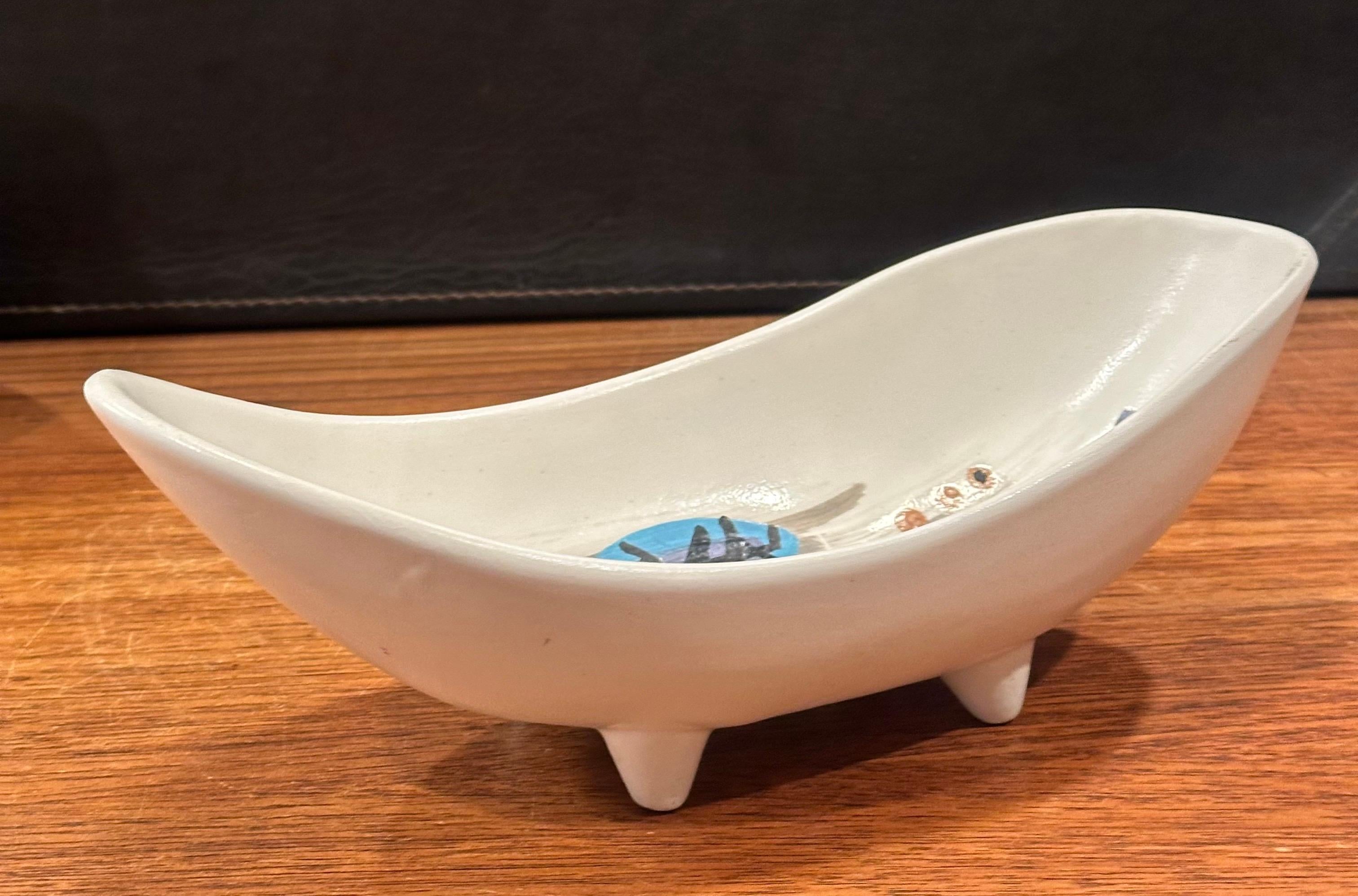 Ceramica Ciotola con piede in ceramica modernista / Catch All di Richard Saar in vendita
