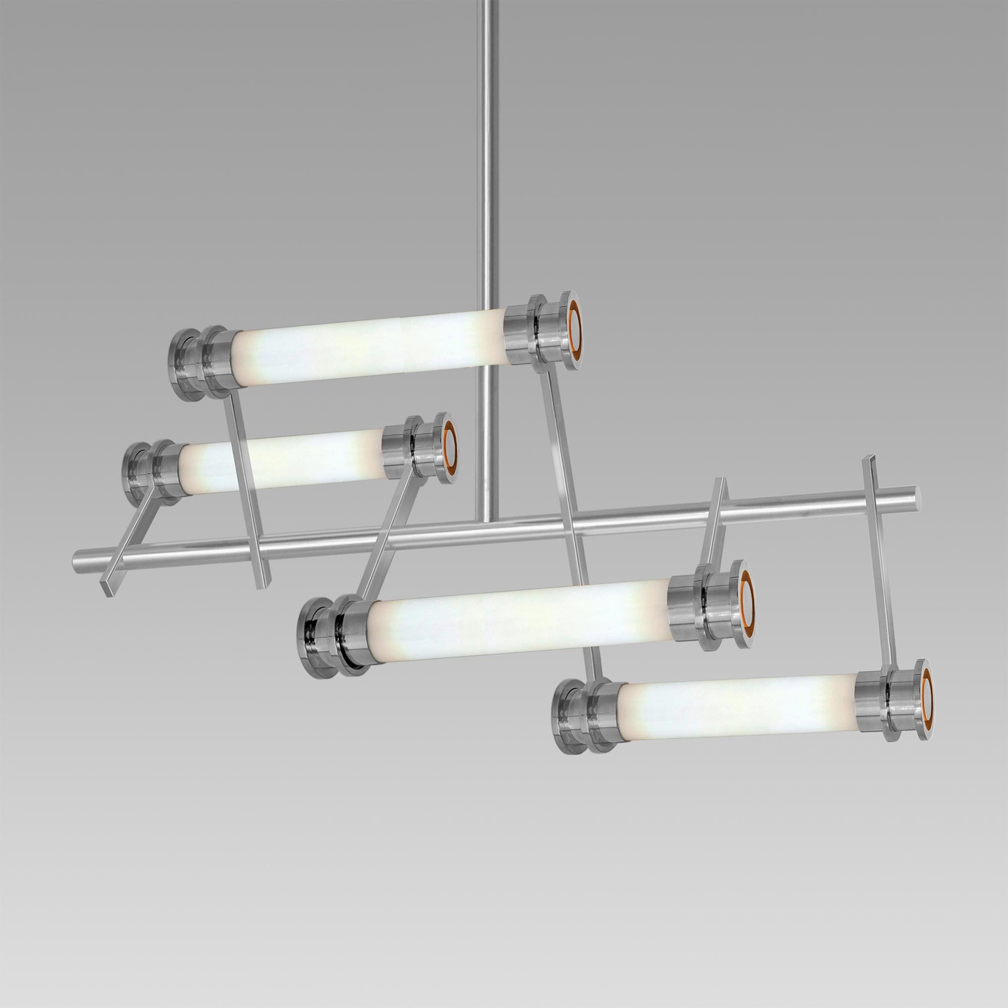 Araña modernista de cuatro cilindros de latón niquelado y cristal opalino, personalizable.
Tiempo de producción c. 10 semanas.