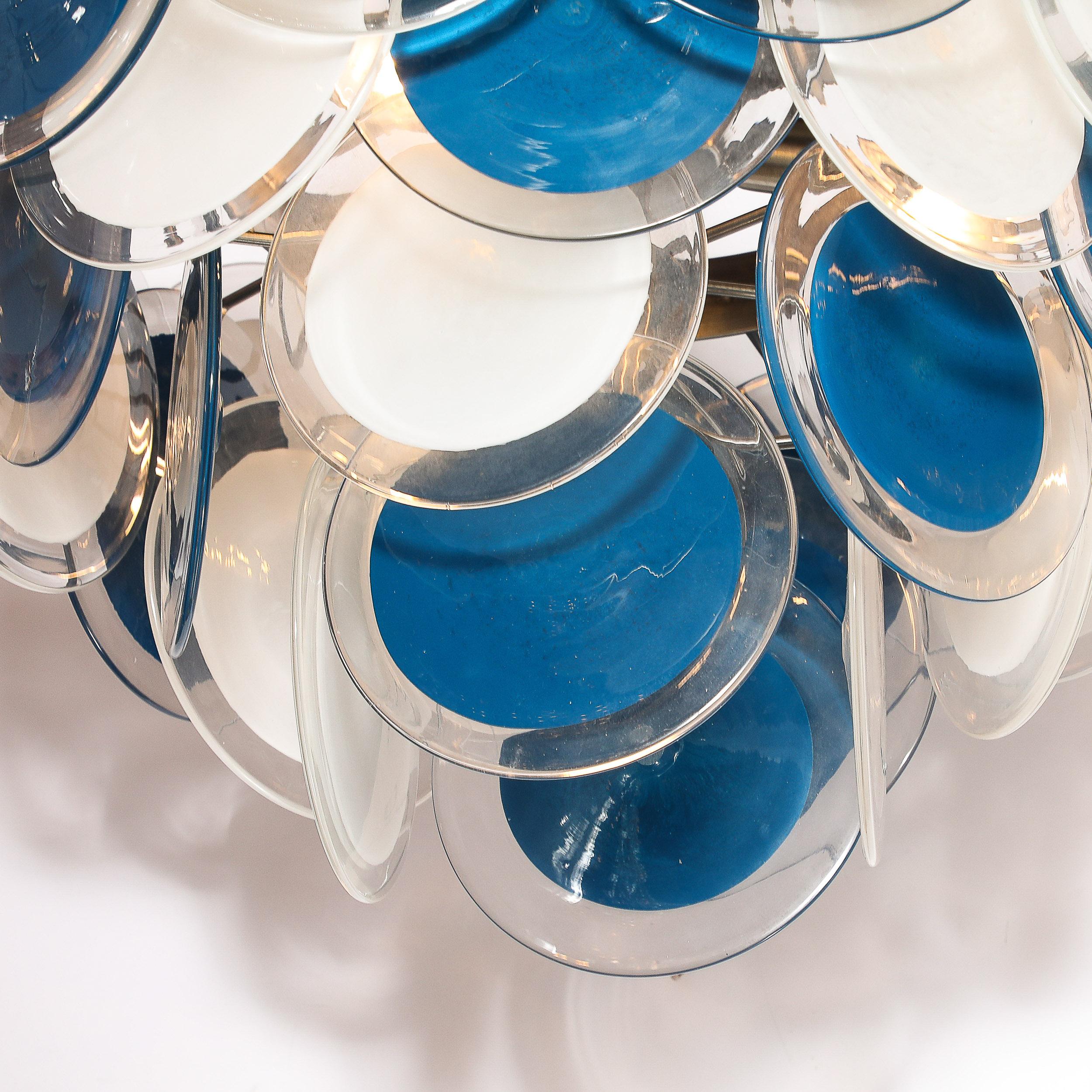 Lampadario a disco modernista a quattro livelli in vetro di Murano bianco e ceruleo In condizioni Nuovo in vendita a New York, NY