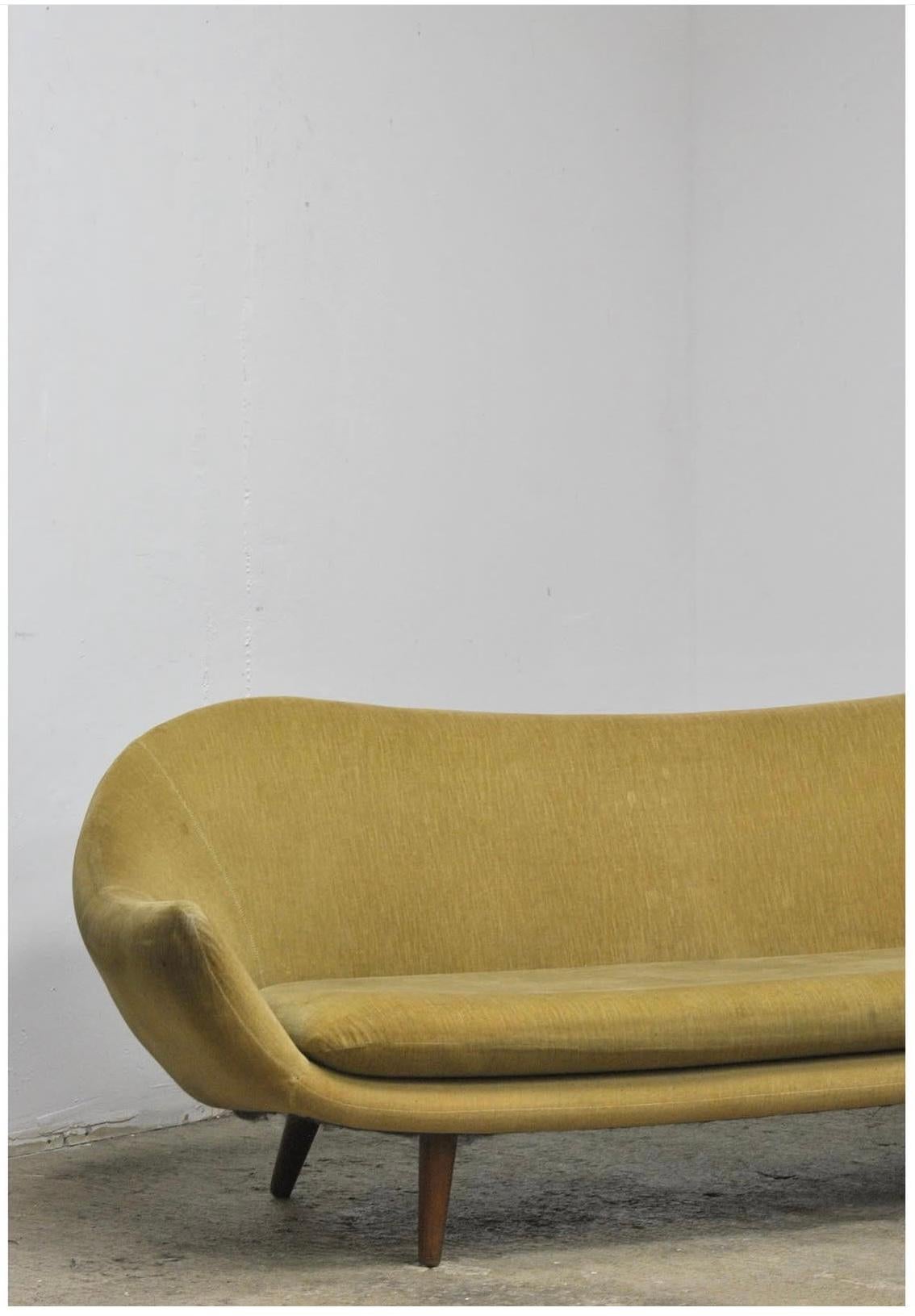 Modernist Fredrik Kayser Sofa Model No. 860 für Vatne Møbelfabrikk 1960er Jahre, Norwegen im Zustand „Gut“ im Angebot in Buffalo, NY