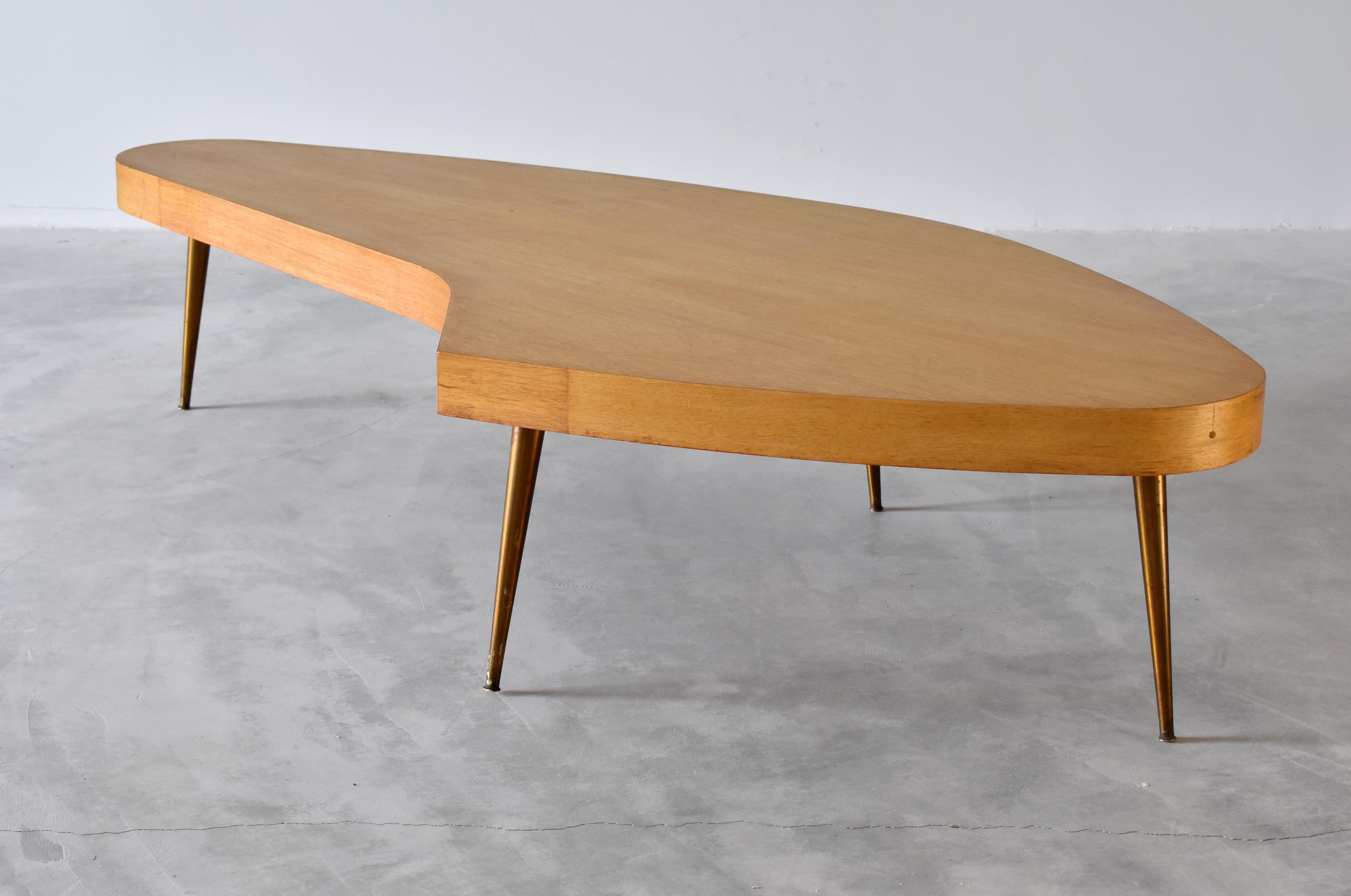 Mid-Century Modern Modernist Free-Form Coffee or Cocktail Table, Oak, Brass Legs, America, 1950s