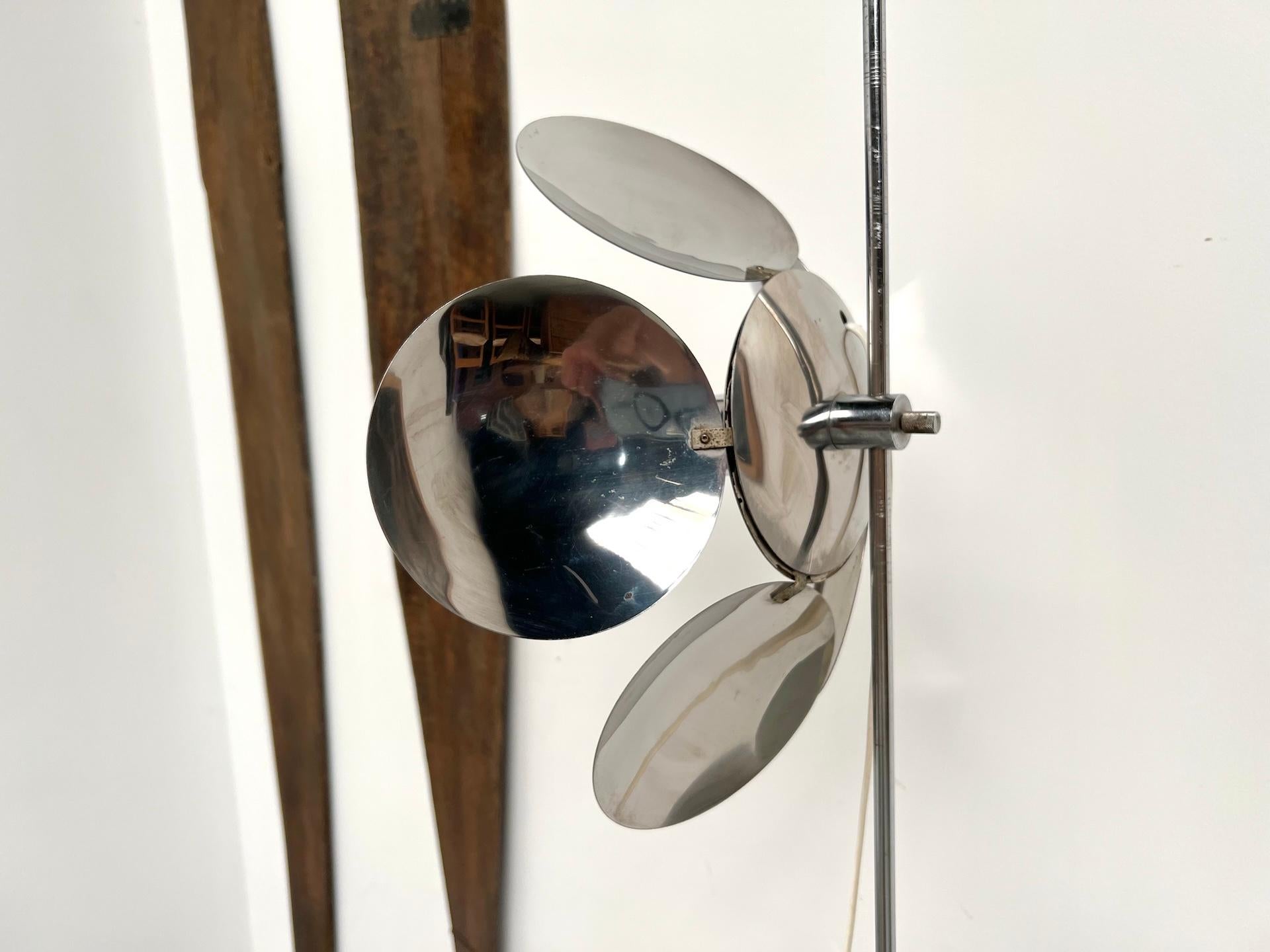 Modernist french chrome flower-shaped floor lamp, circa 1970 For Sale 7
