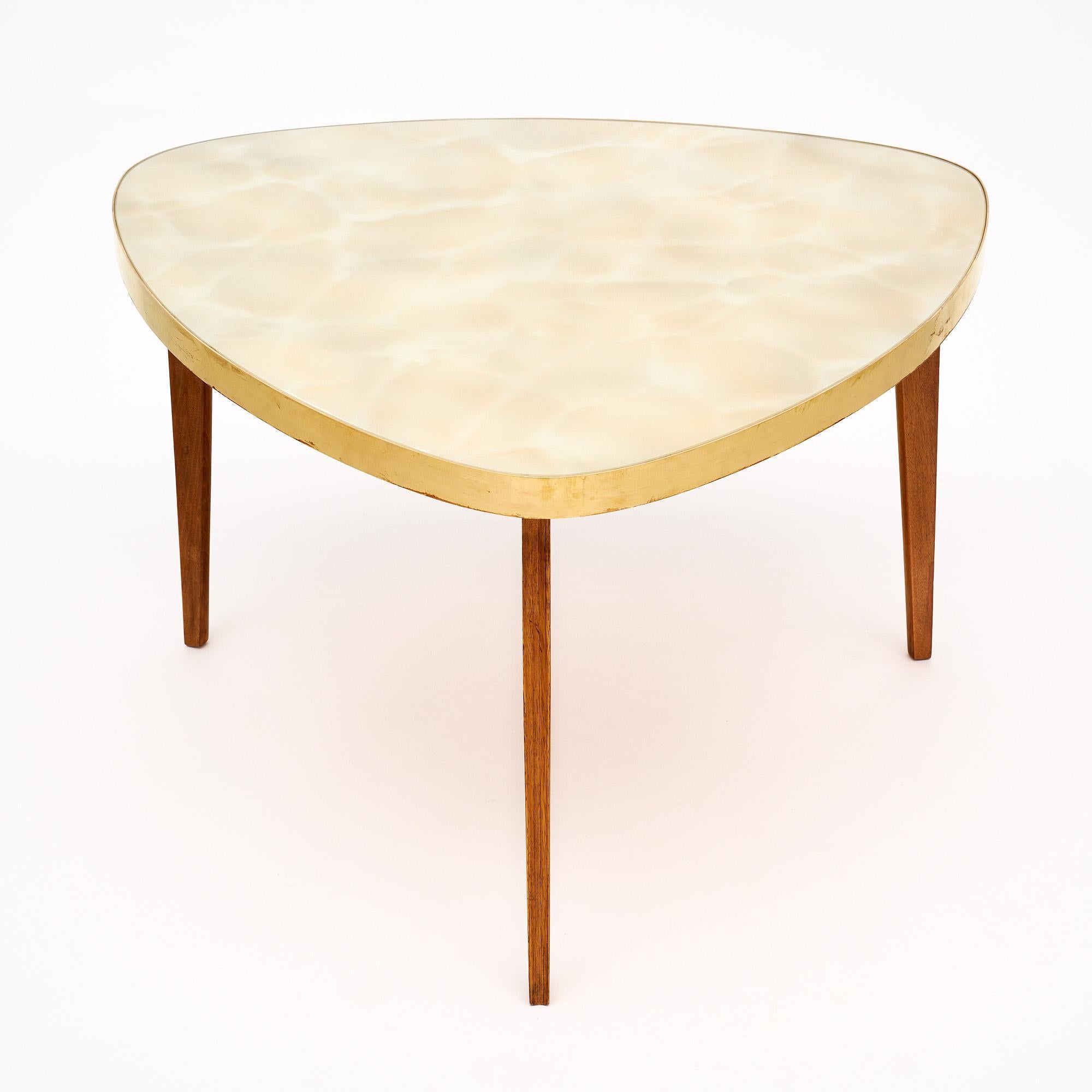 Table basse française moderniste Bon état - En vente à Austin, TX