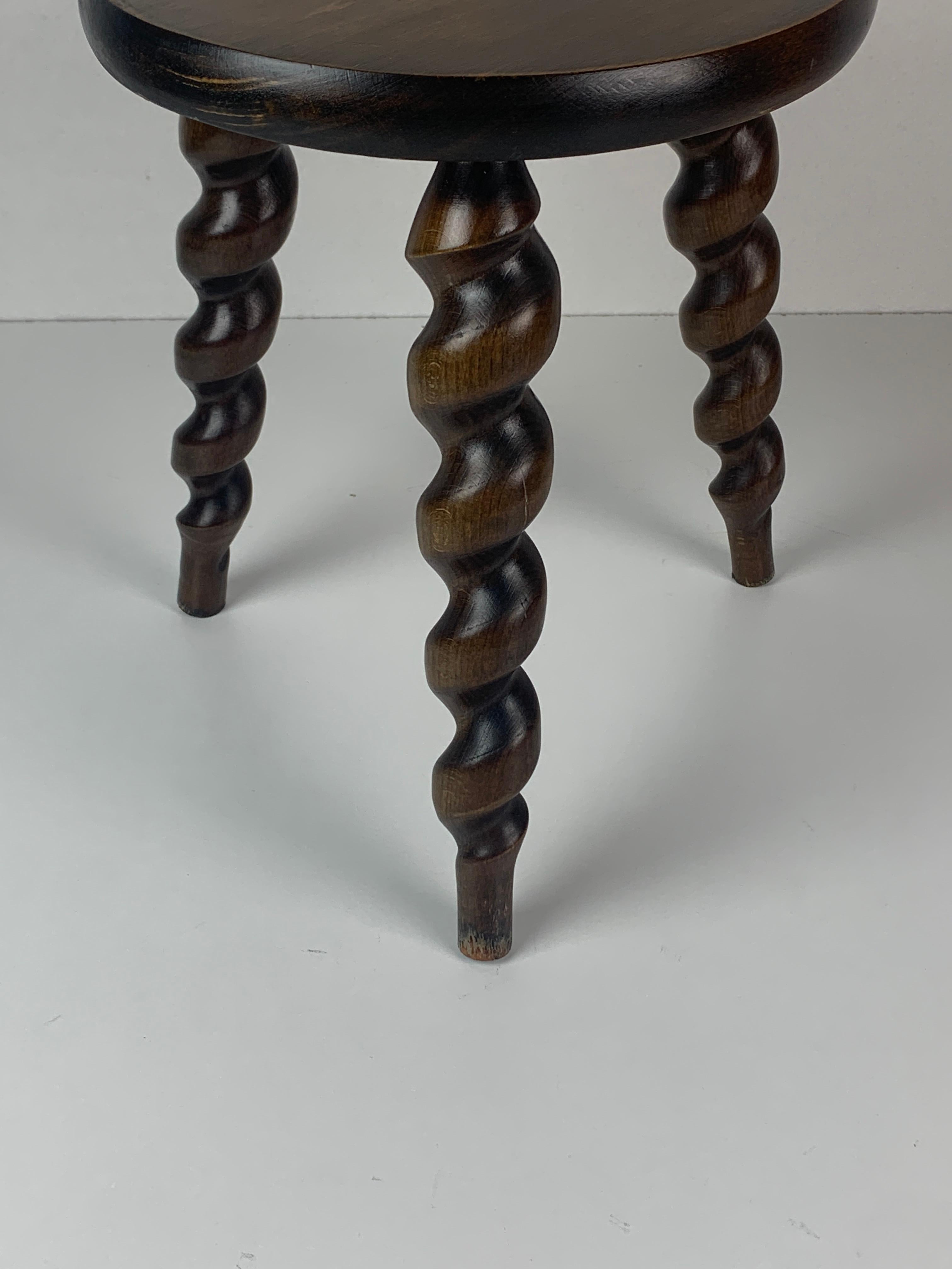 Taburete de granja francés modernista con patas de tornillo de corcho, años 50 3
