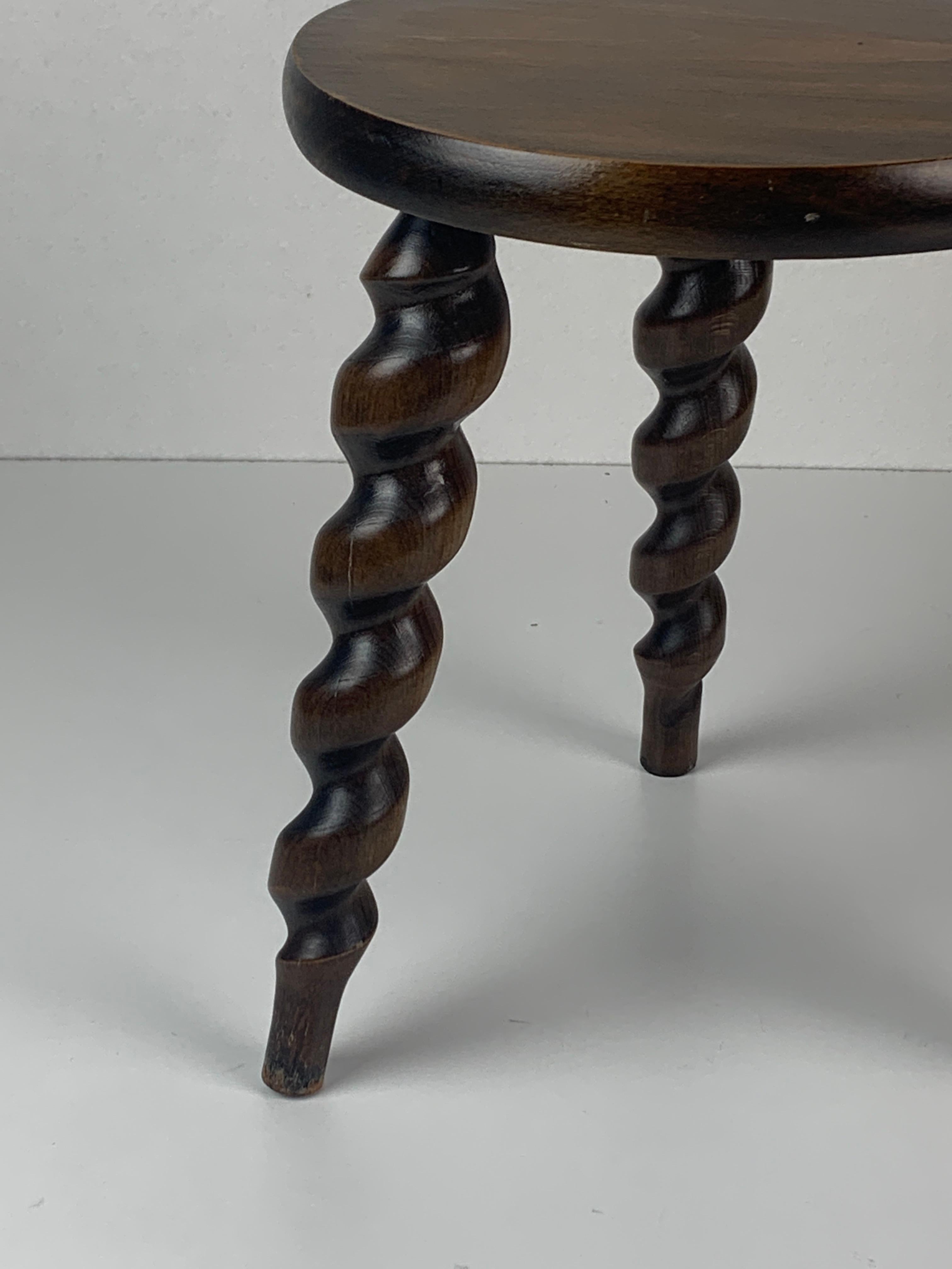 Taburete de granja francés modernista con patas de tornillo de corcho, años 50 mediados del siglo XX