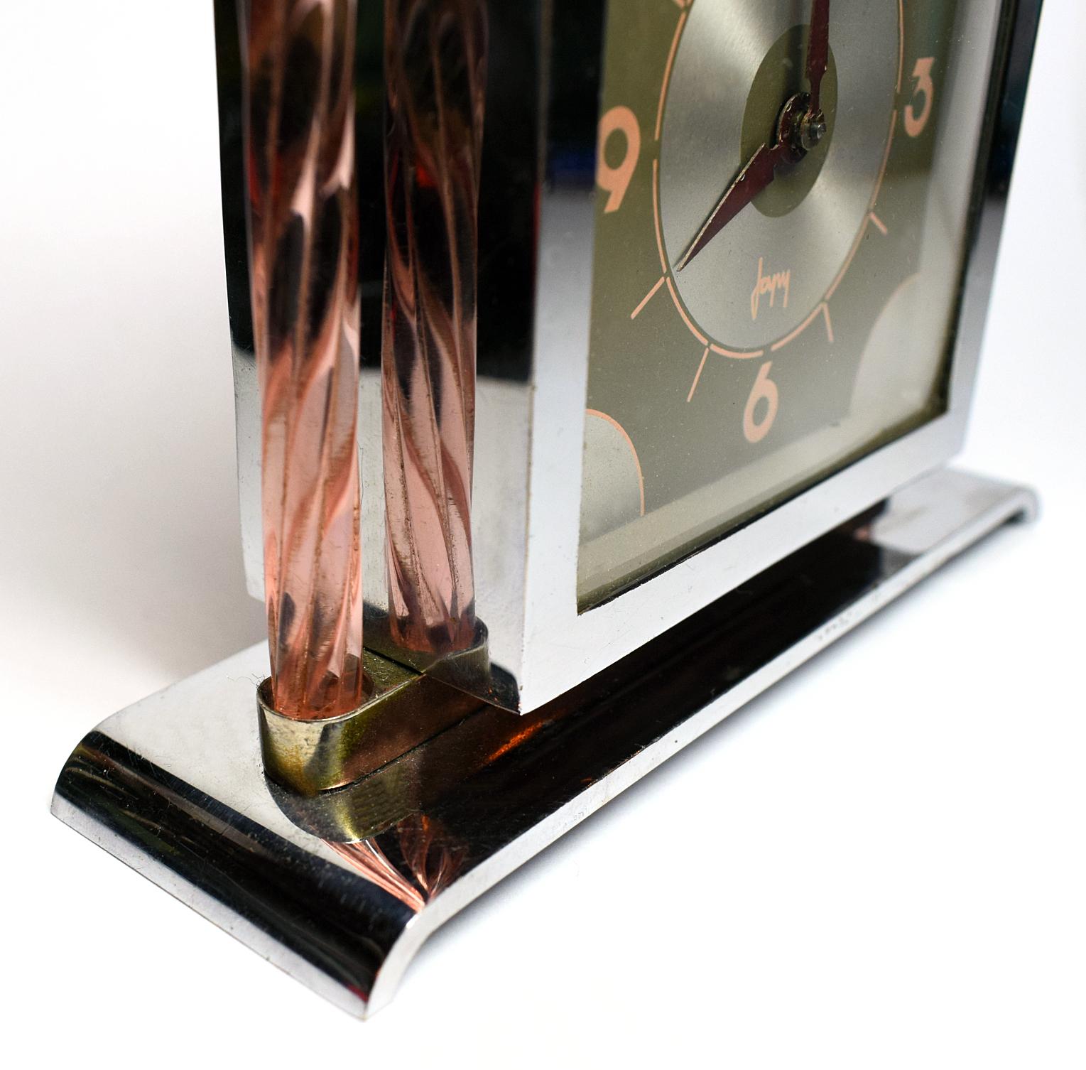 Französische Art-Déco-Uhr aus Glas und Chrom im modernistischen Stil im Angebot 3