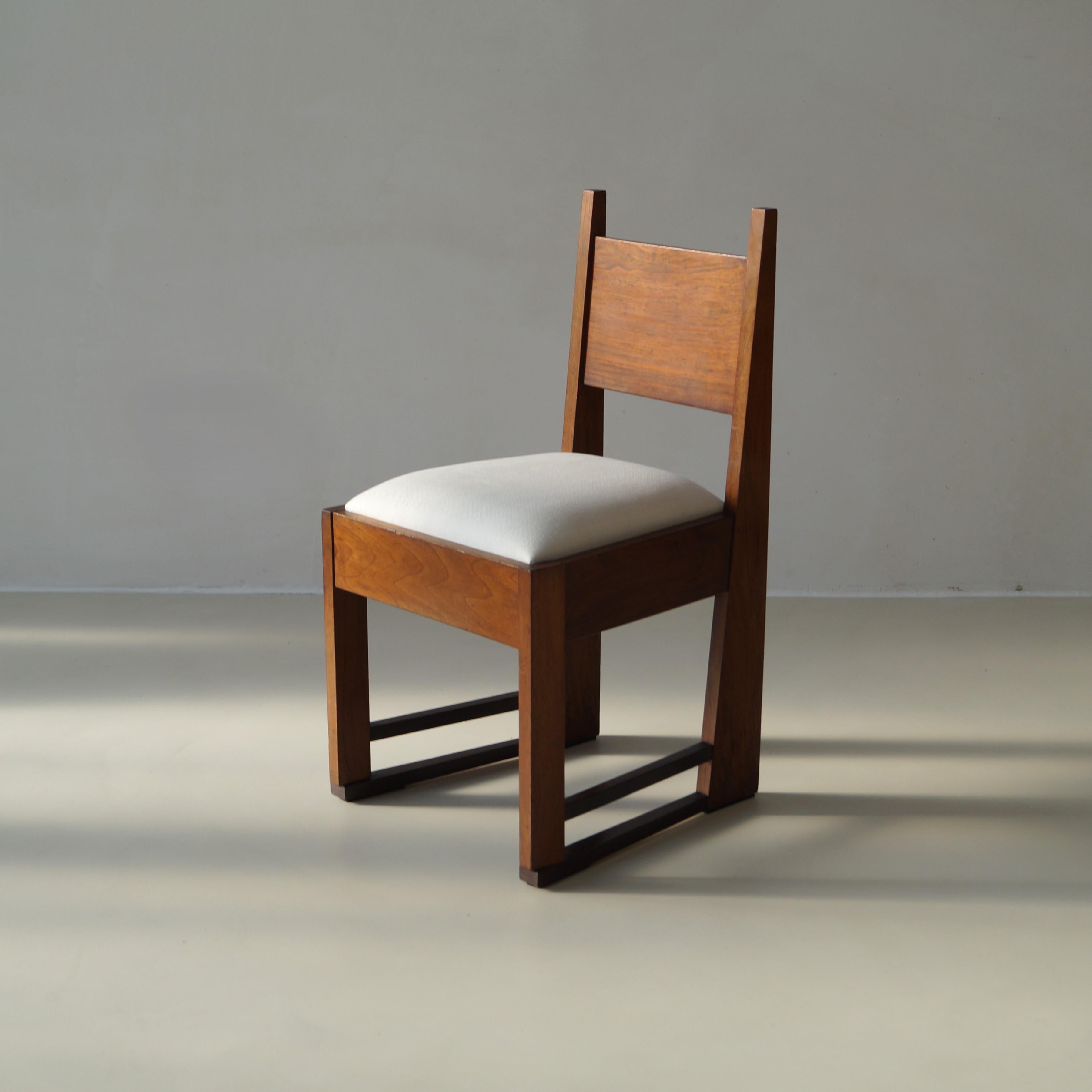 Modernist French side or accent chair, 1920s 4