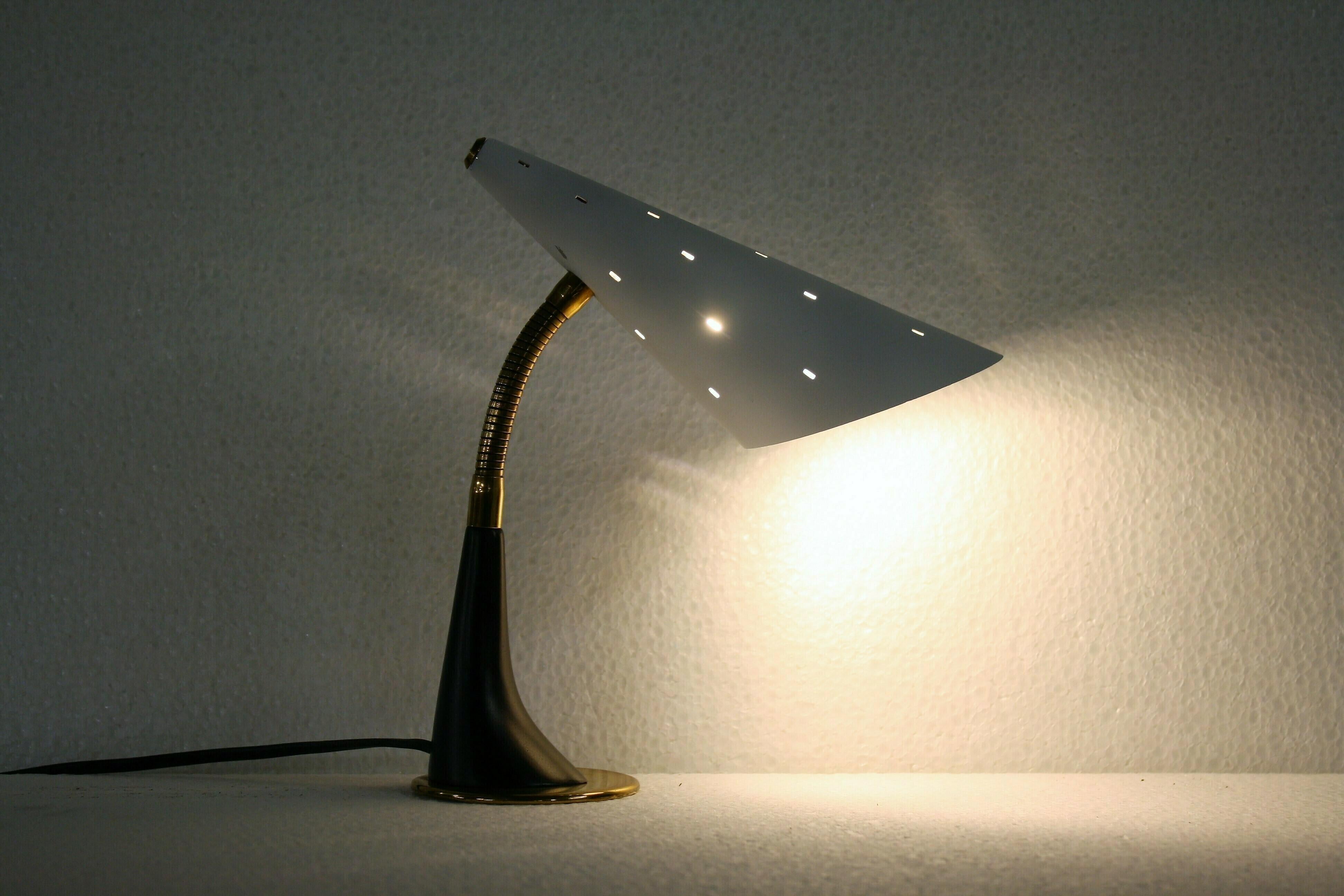 Lampe de table moderniste française 1950 en vente 2