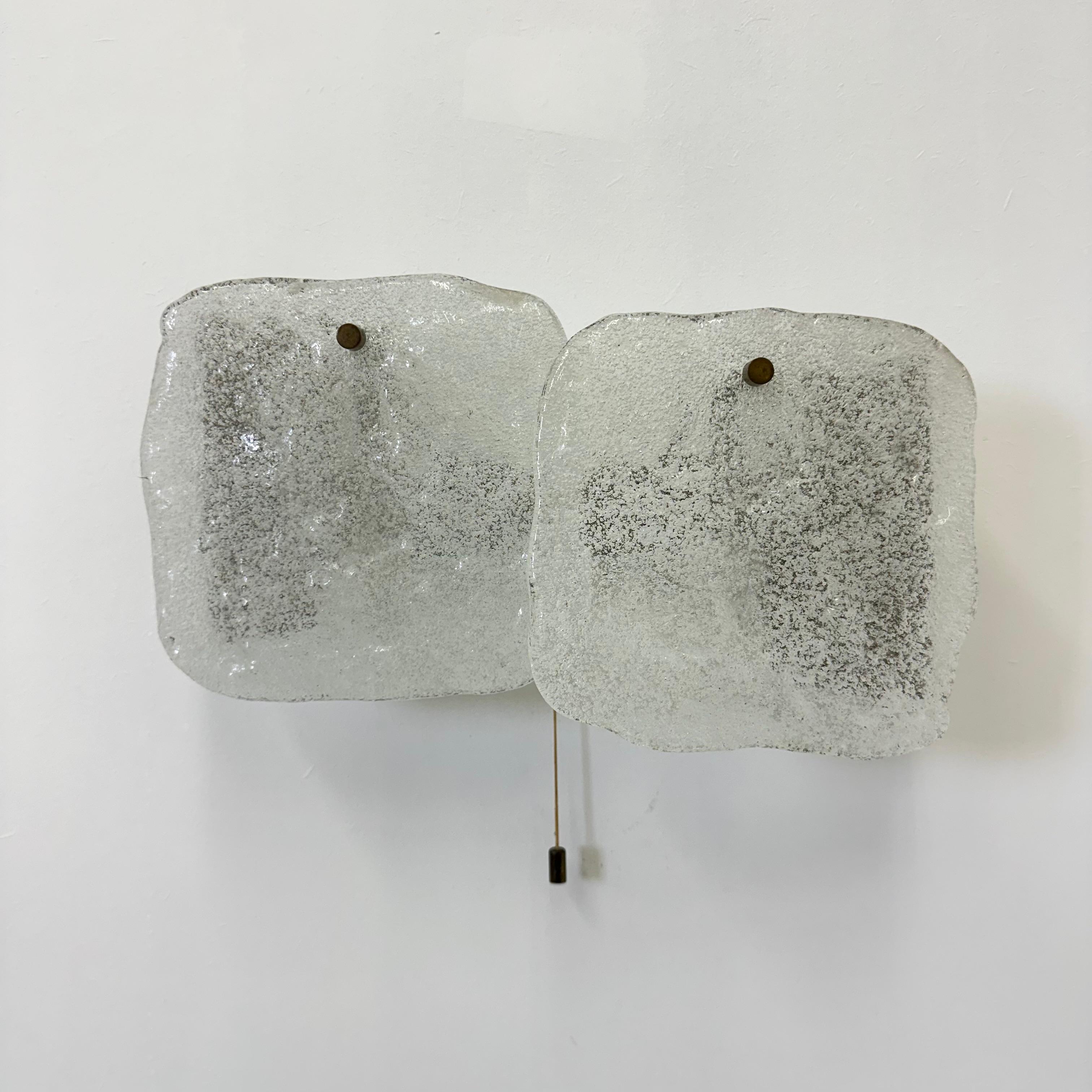 Modernist Frosted Ice Glass Wall Lamp attributed to J. T. Kalmar for Kalmar, 196 For Sale 3