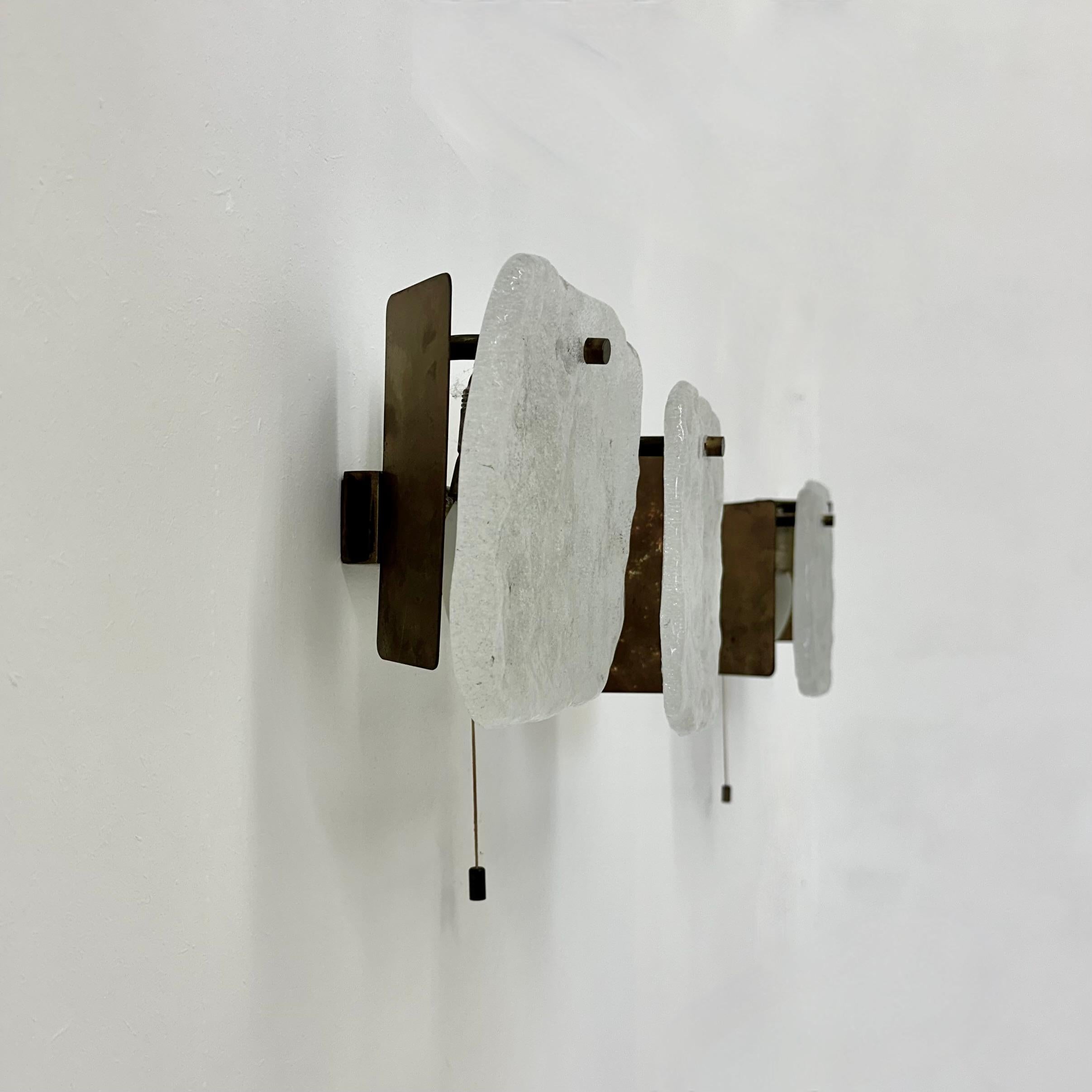 German Modernist Frosted Ice Glass Wall Lamp attributed to J. T. Kalmar for Kalmar, 196 For Sale