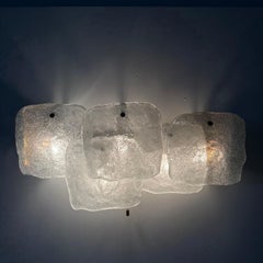 Modernistische Wandleuchte aus mattiertem Eisglas, J. T. Kalmar für Kalmar zugeschrieben