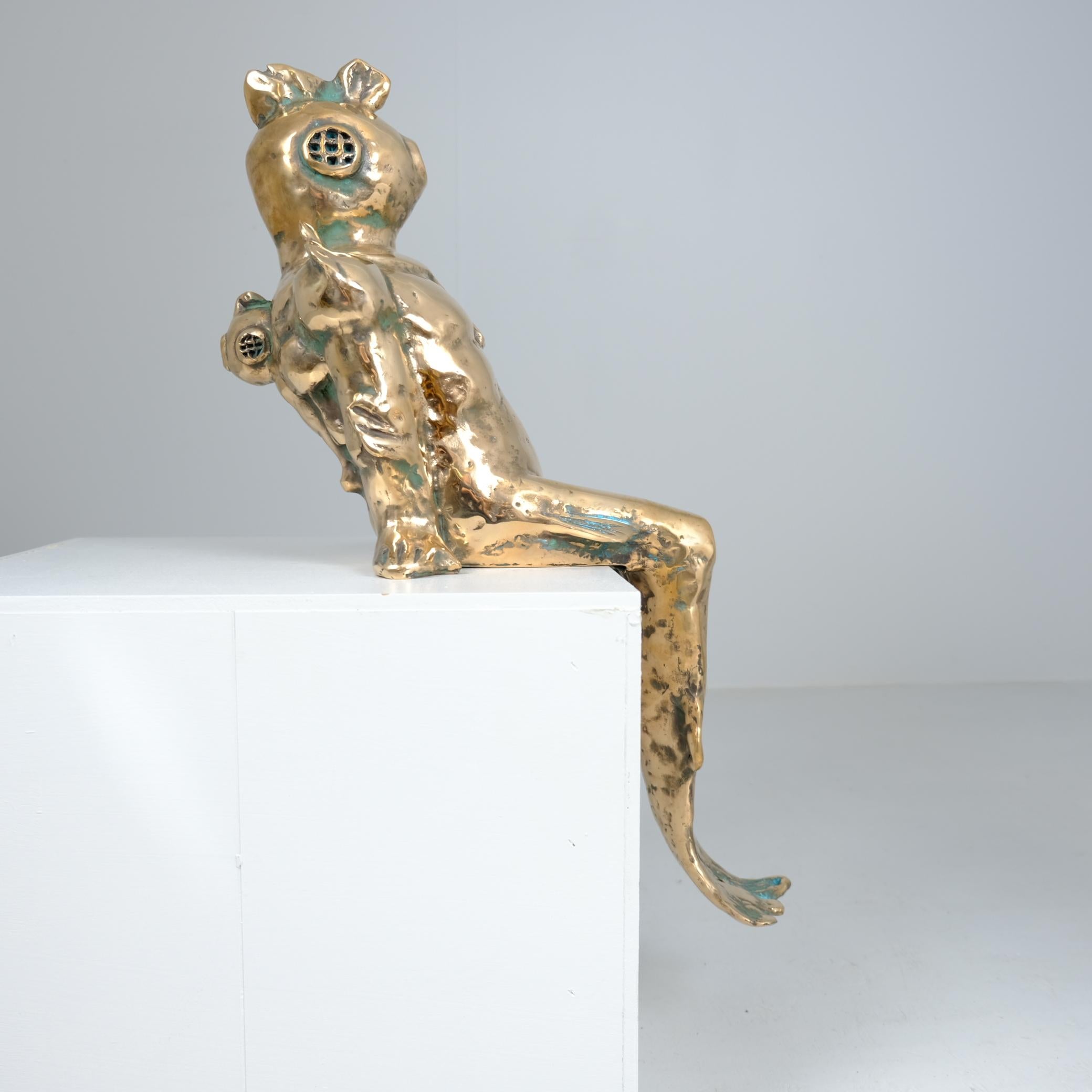 XXI secolo e contemporaneo Modernist Futuristic Diver Brass Sculpture, Eldest by Sakari Kannosto 2025 in vendita